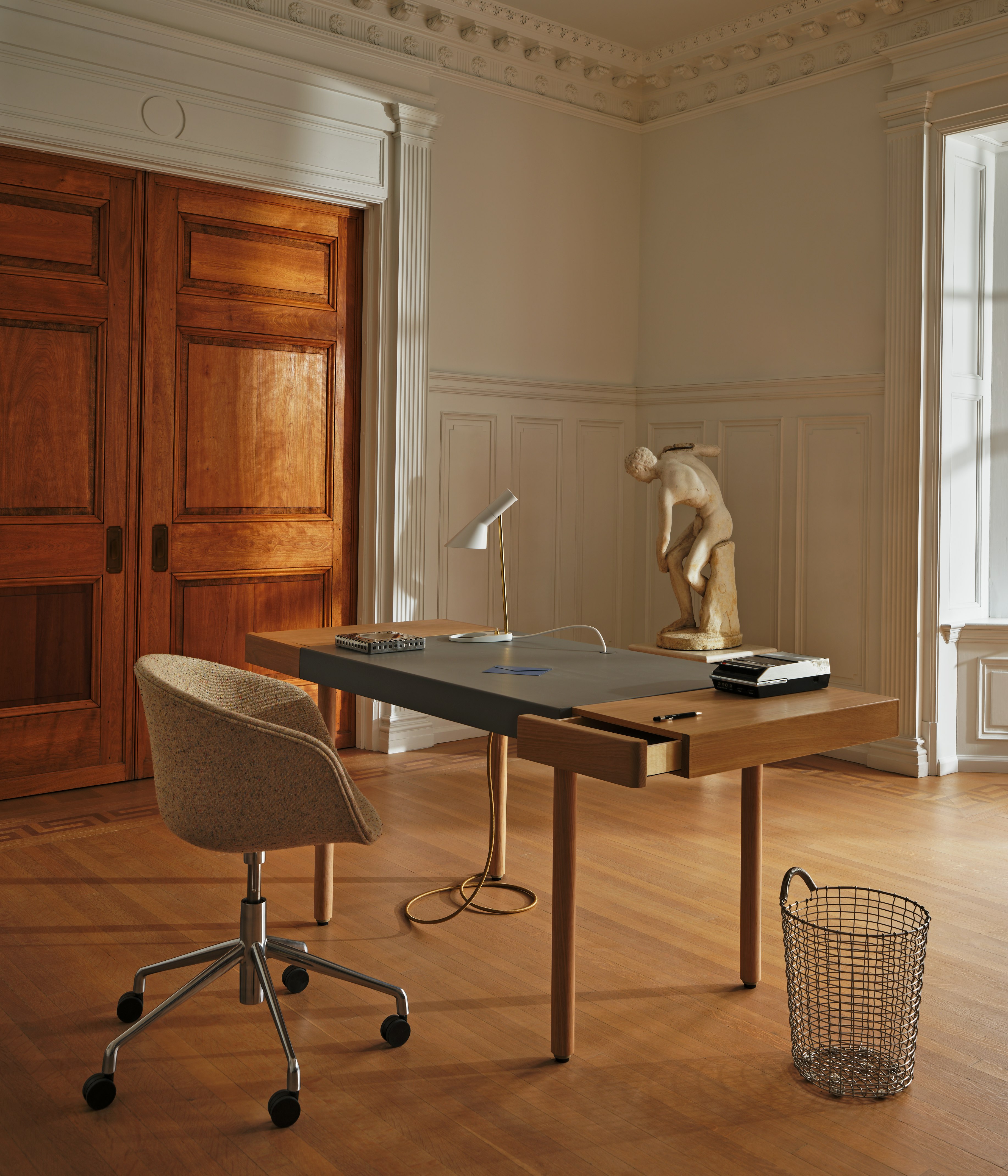 New Canaan Leatherwrap Sit-to-Stand Desk