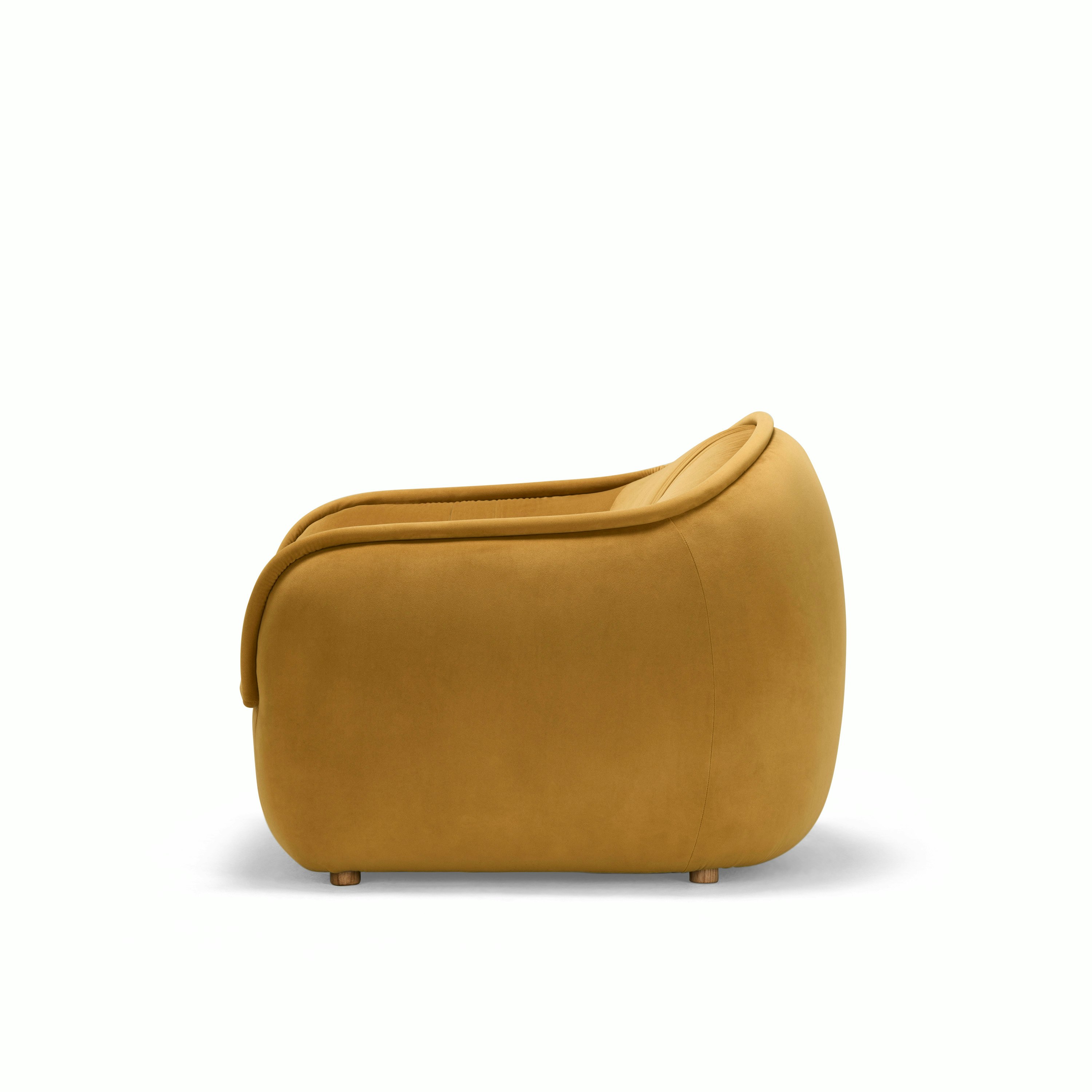 Tubo Chair in Malibu Almond