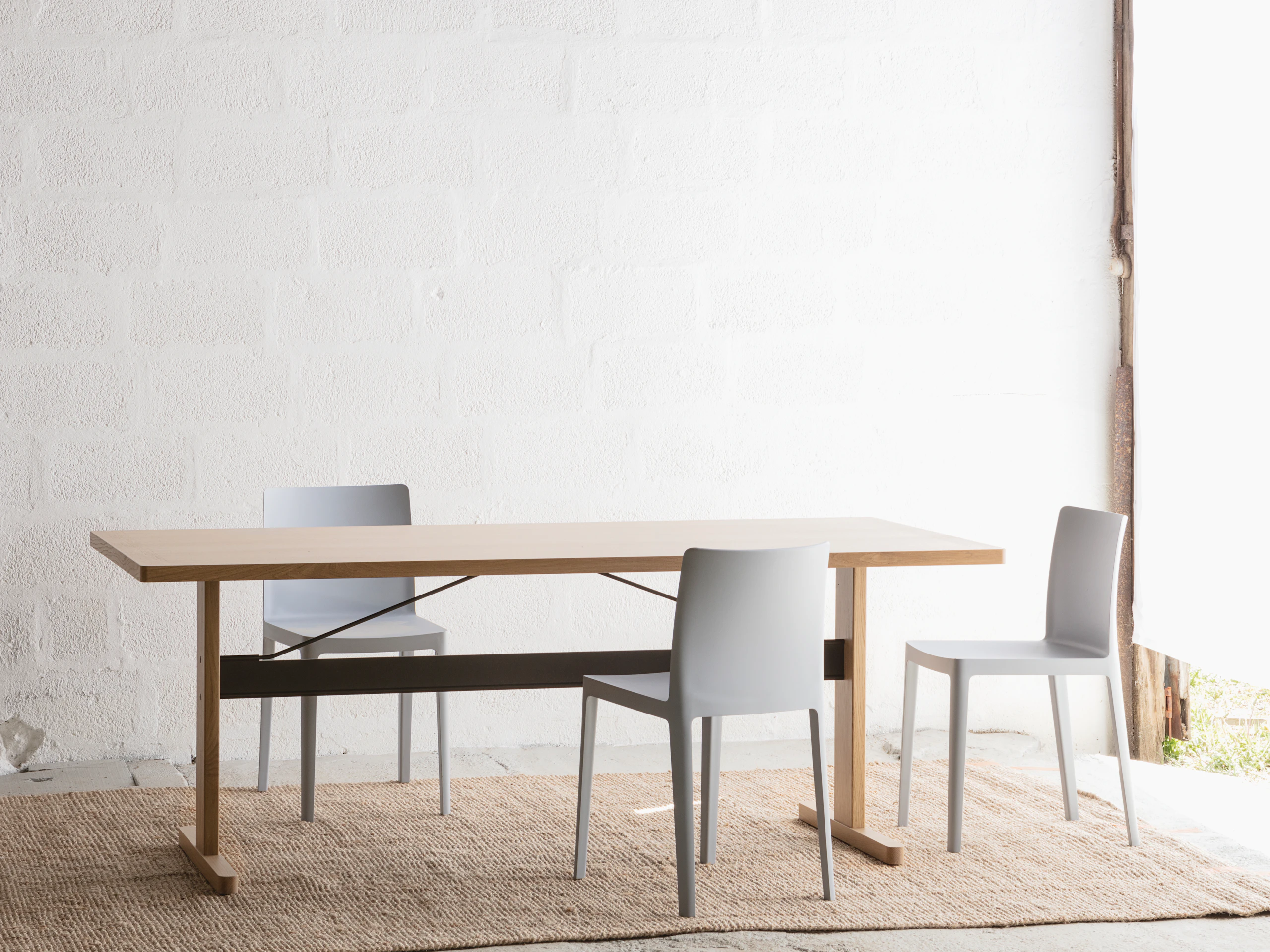 Passerelle Dining Table