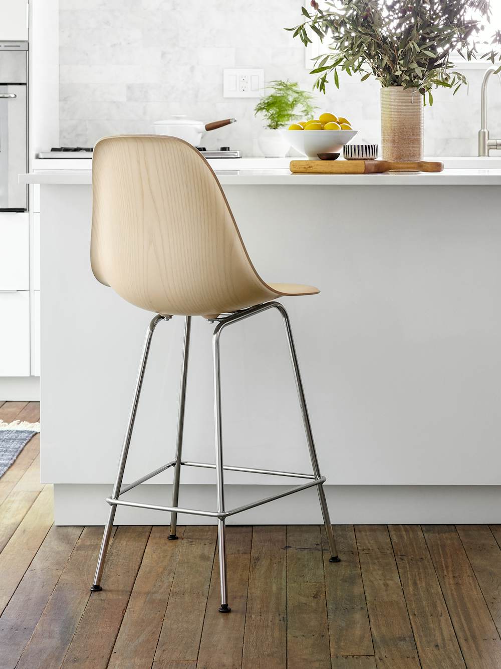  Eames Dining stool