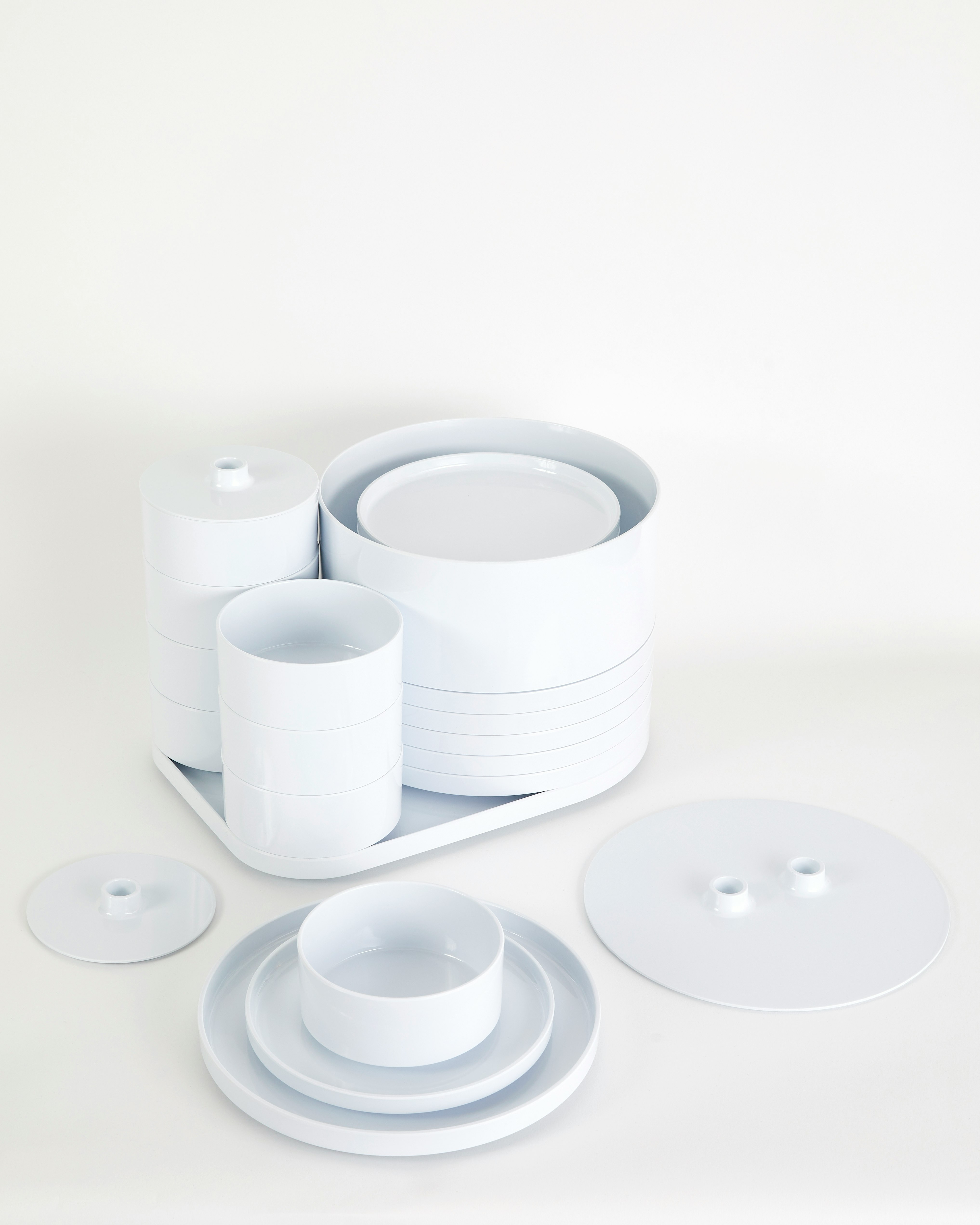 Max 1 Dinnerware Set in White