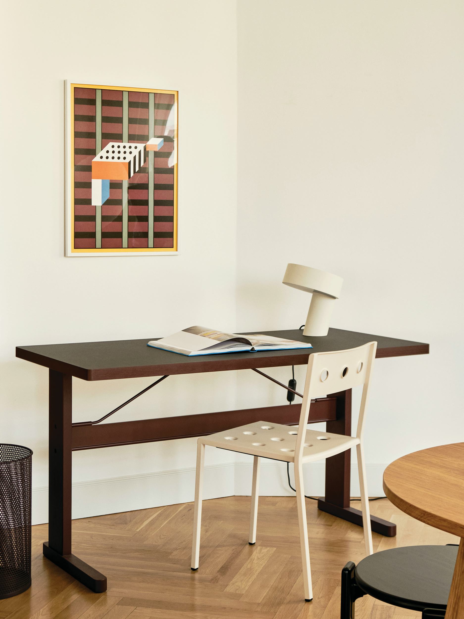 Passerelle Desk – Design Within Reach