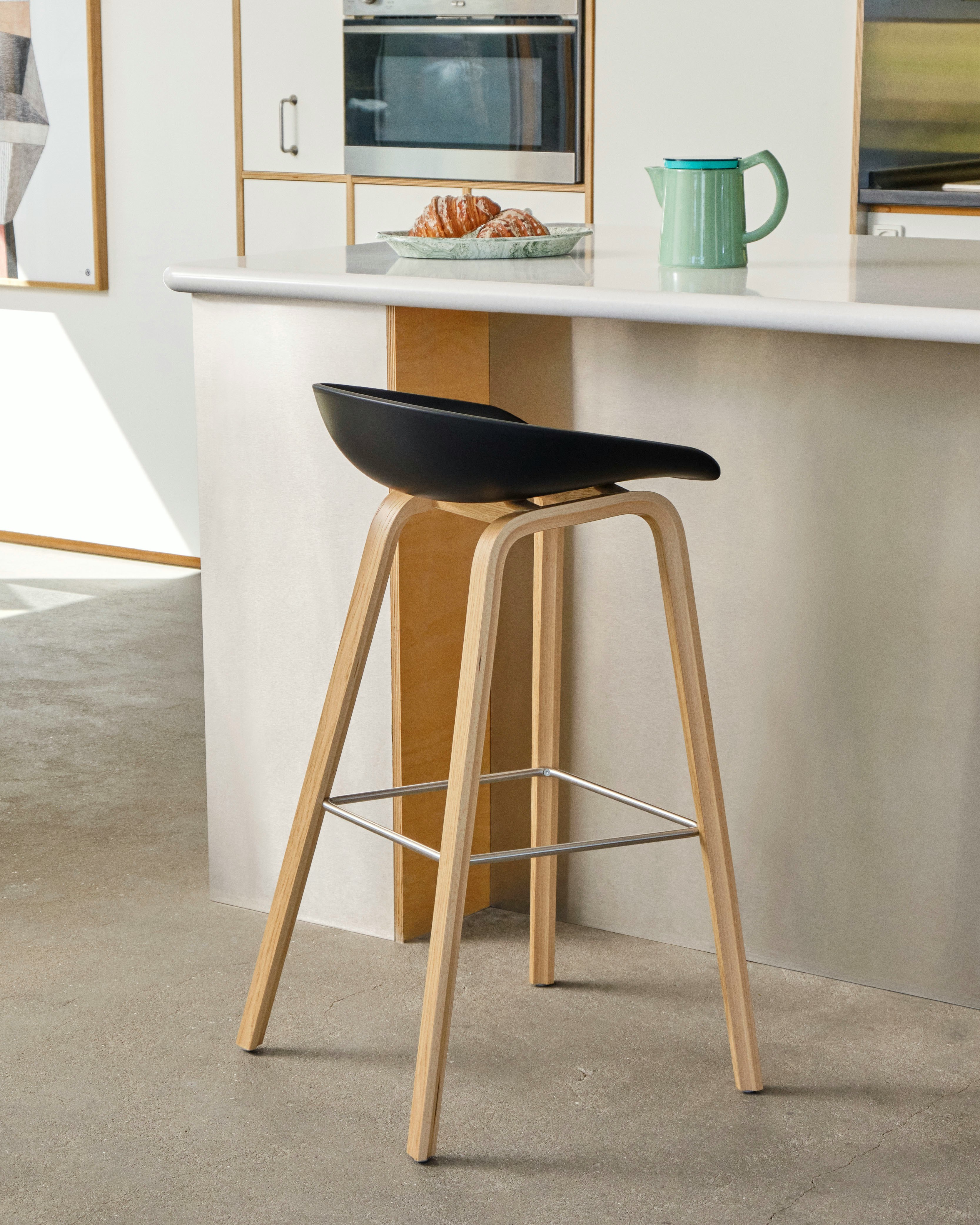 about a stool 32 counter stool