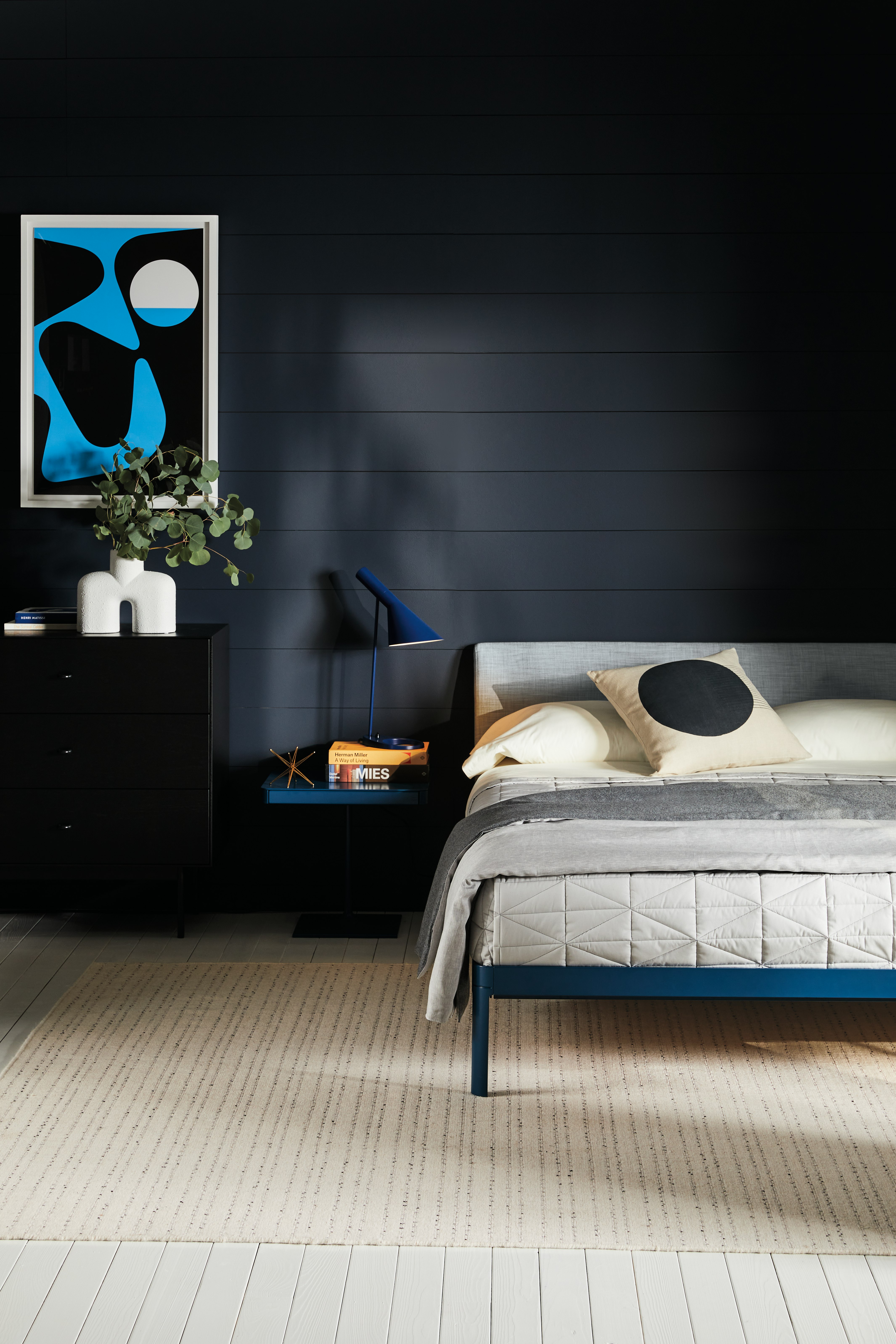 Min Bed Upholstered Headboard Queen