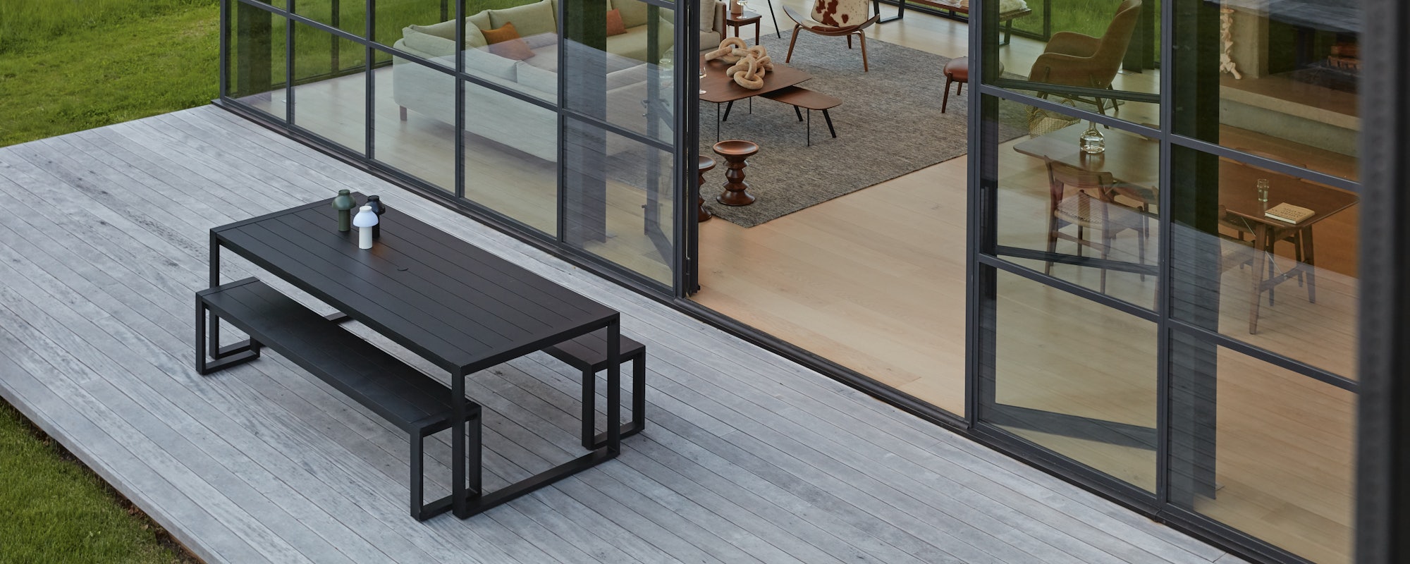 Eos Communal Table