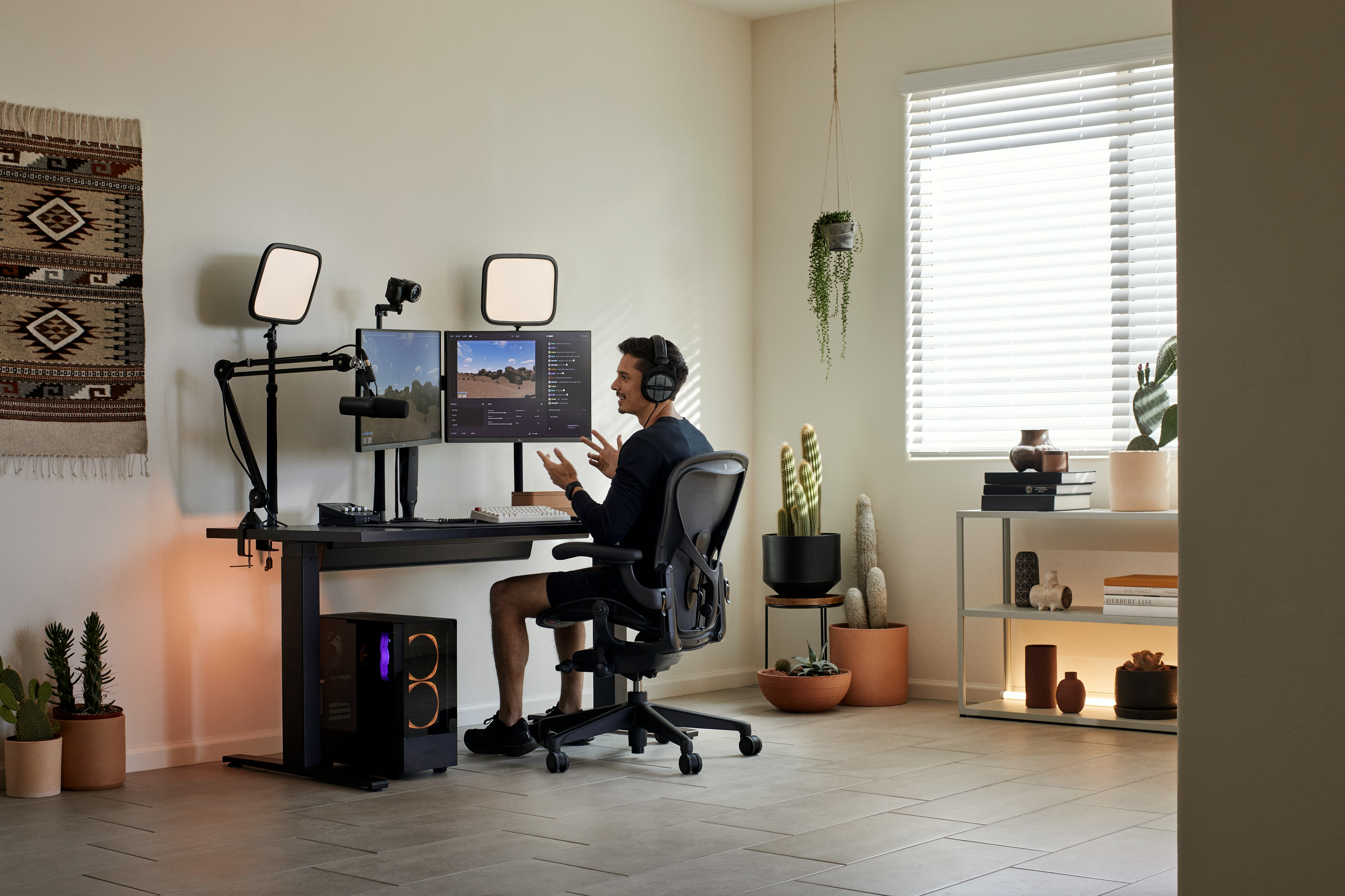 Aeron Gaming Chair at Xaryu's