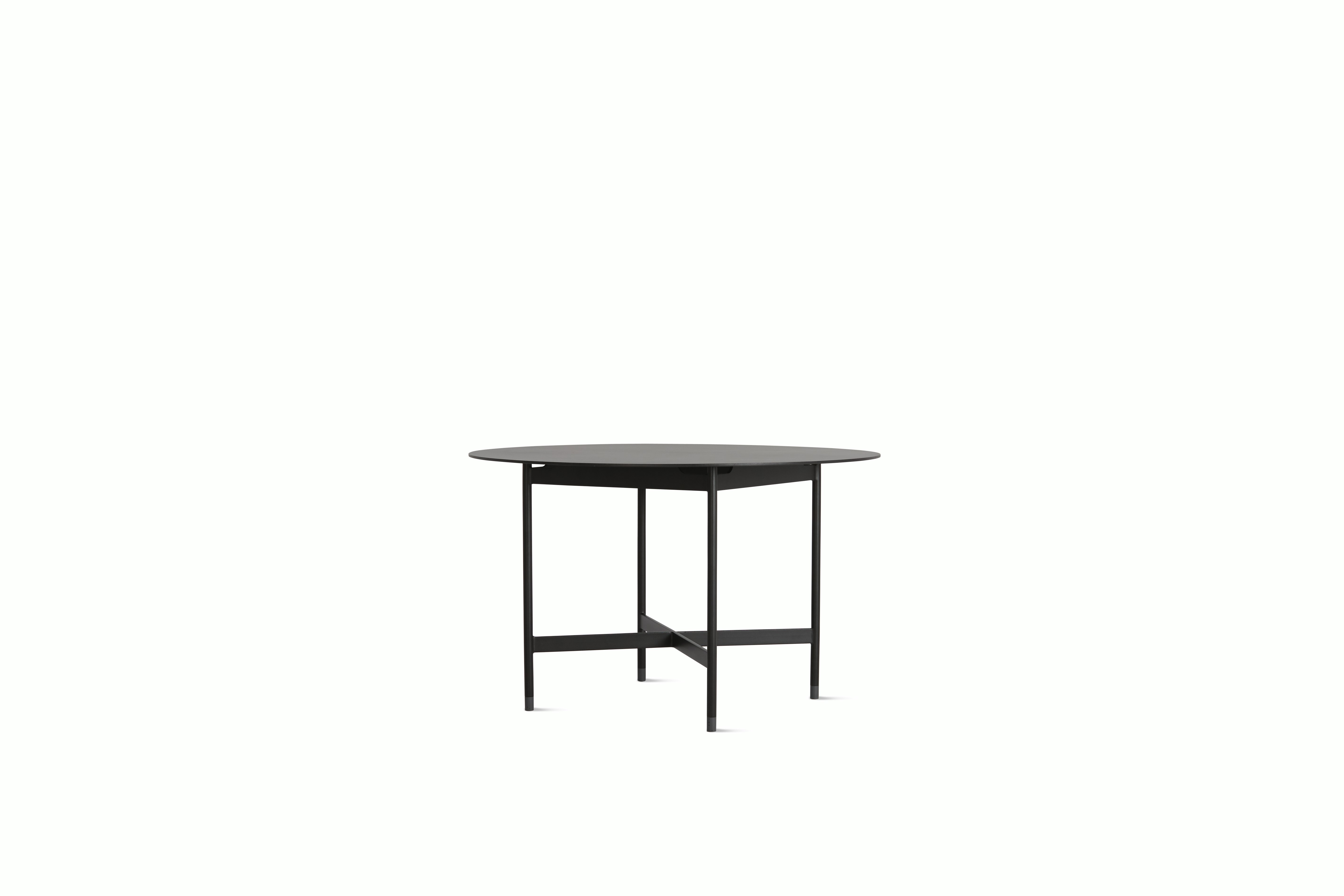 Sommer 46" Round Dining Table"