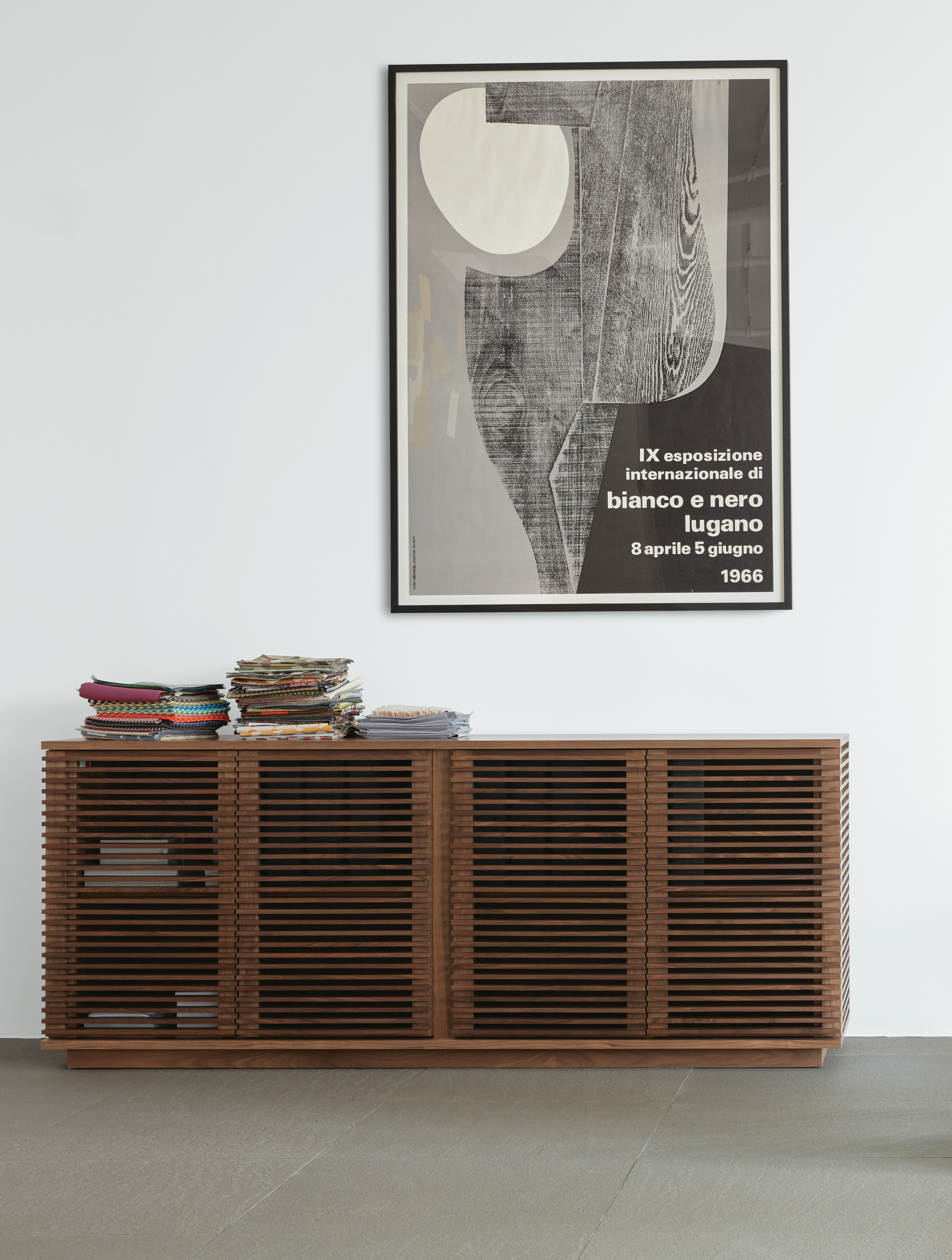 Line Credenza Large
