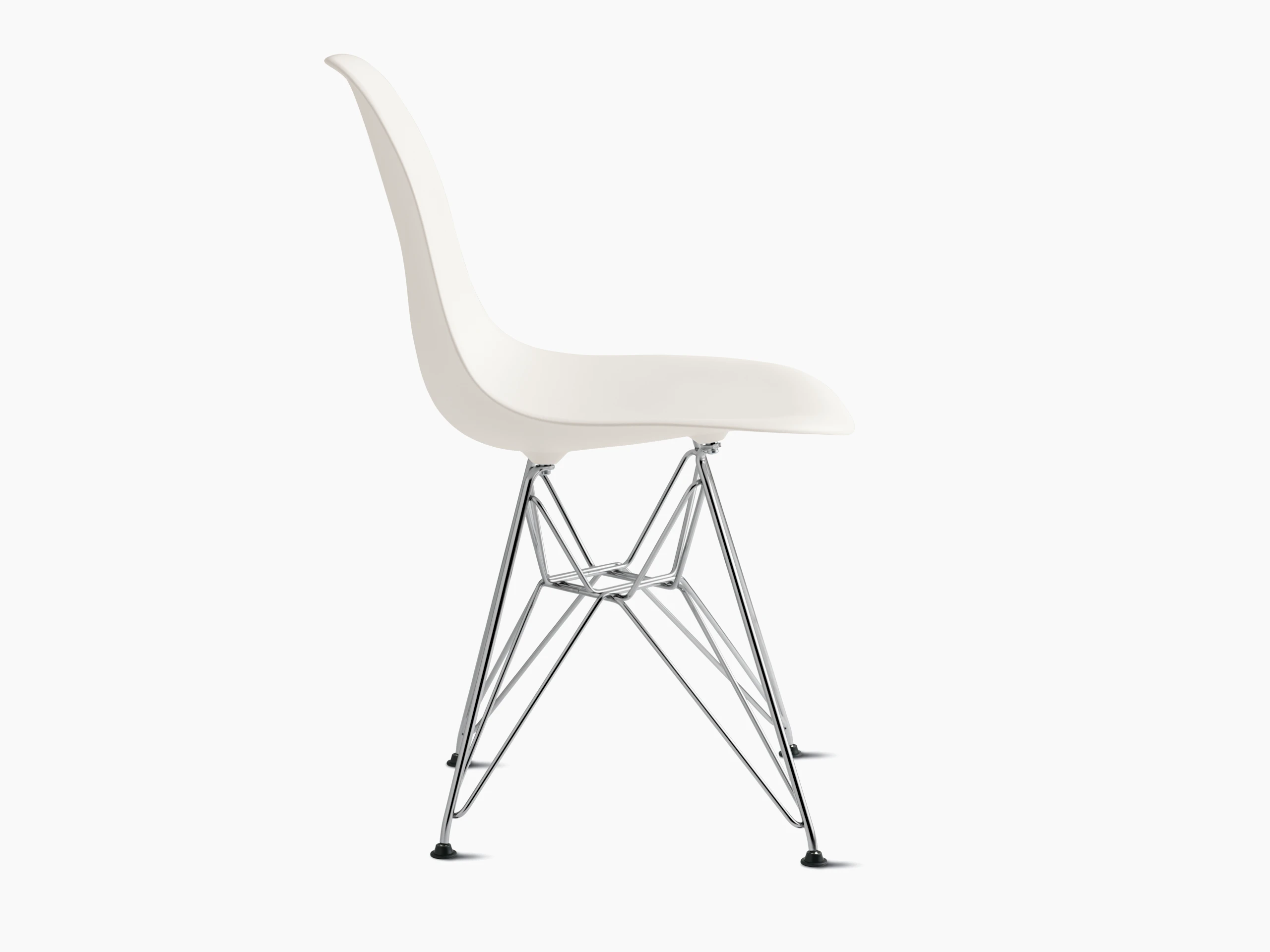 Eames Molded Plastic Wire-Base Side Chair (DSR)