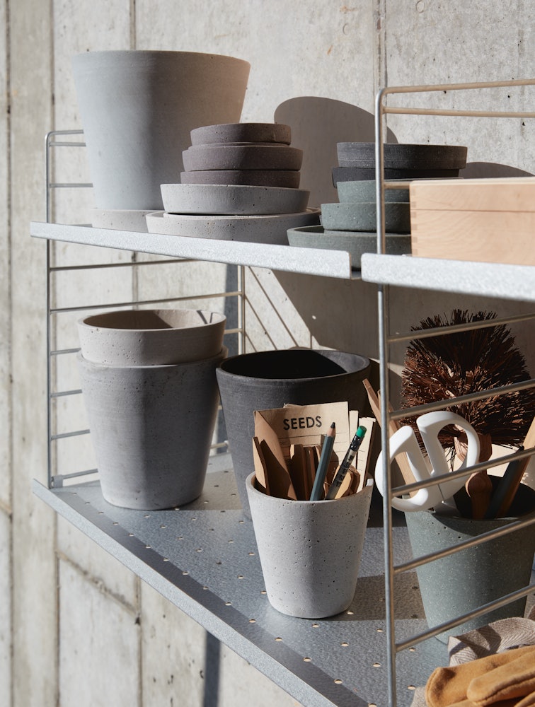 Flowerpot with Saucer - with drainage – Design Within Reach Flowerpot with Saucer - with drainage – Design Within Reach