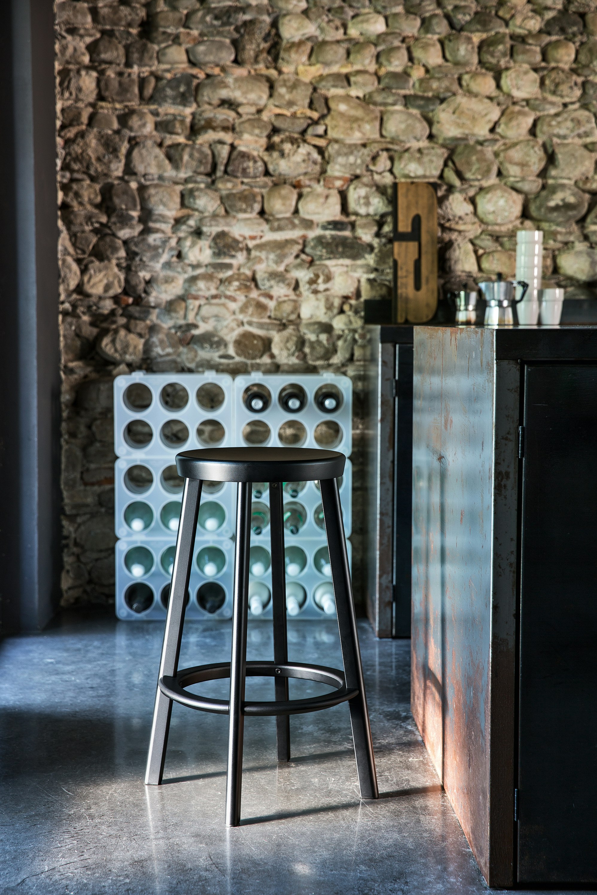 D&eacute;j&agrave; Vu Stool