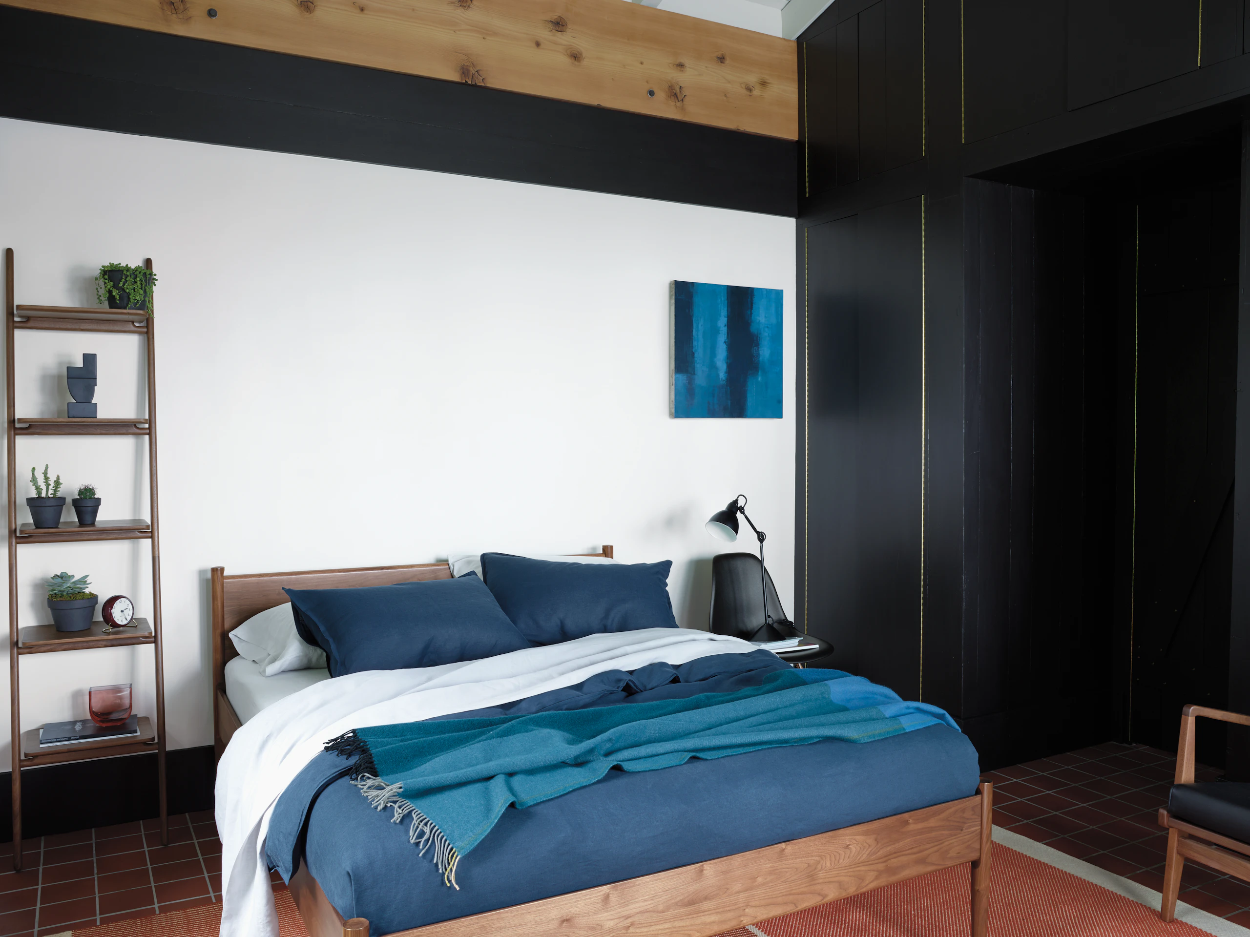 Folk Ladder Shelving