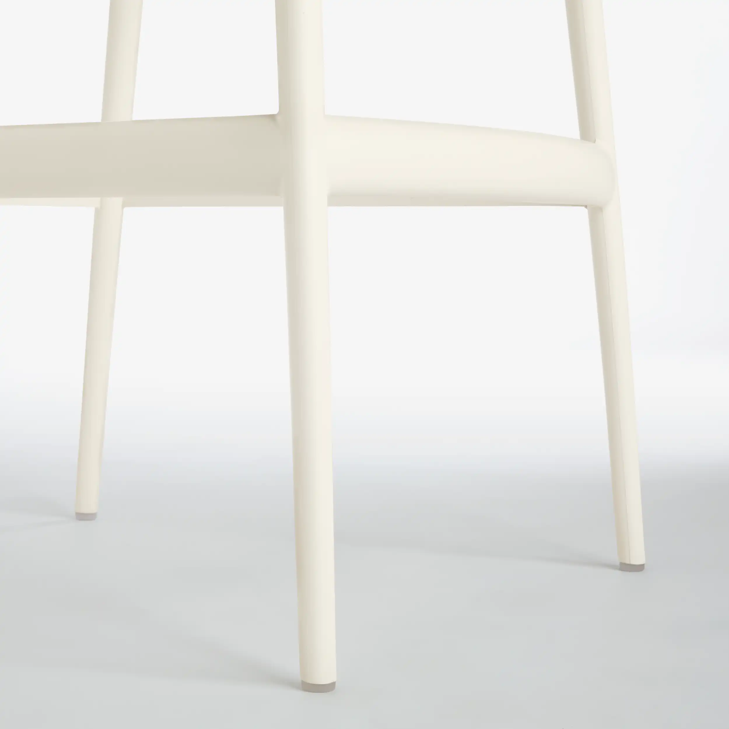 Masters Stool – Design Within Reach