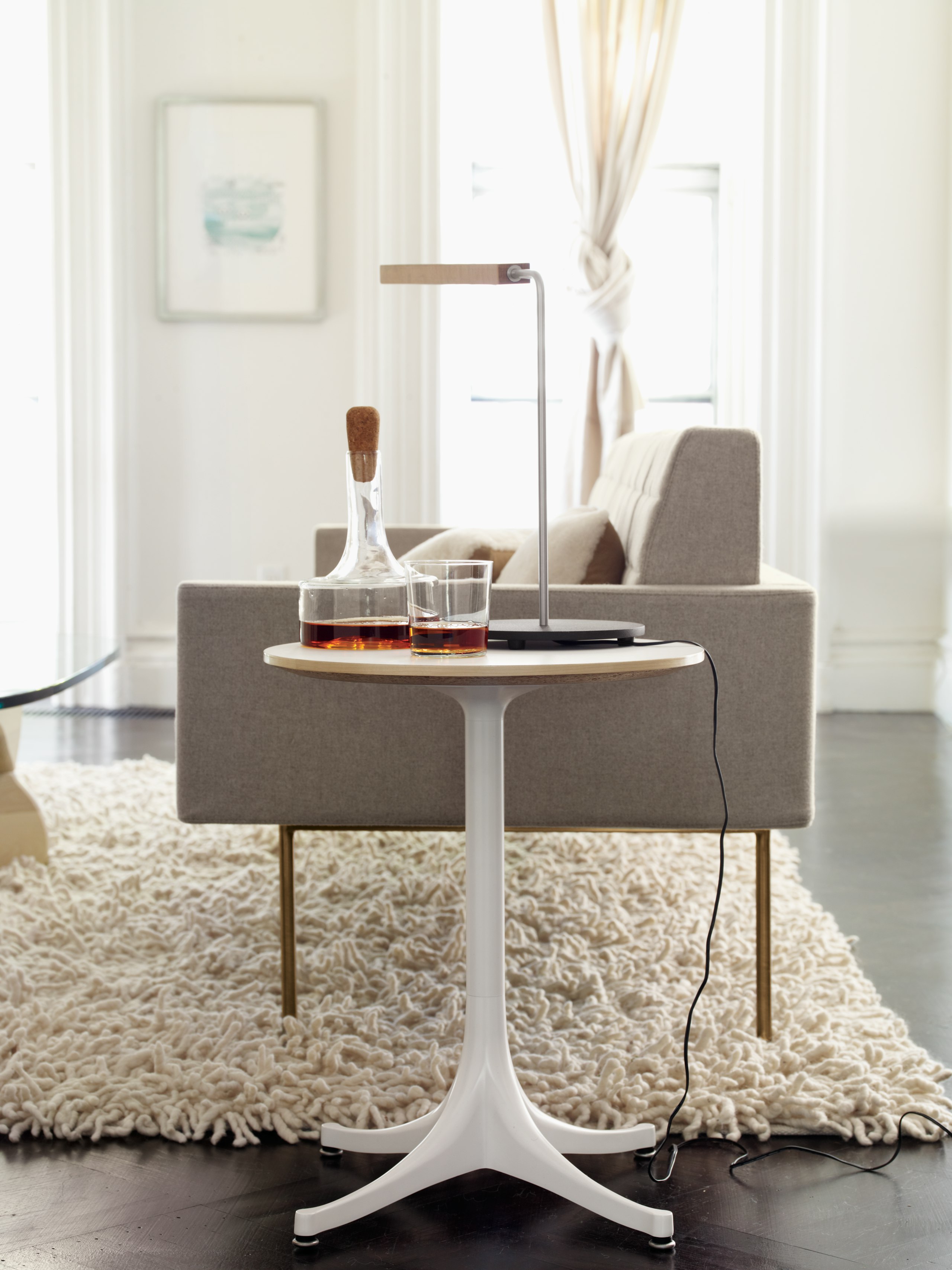 Nelson Pedestal Table, Herman Miller | MillerKnoll Nelson Pedestal Table, Herman Miller | MillerKnoll