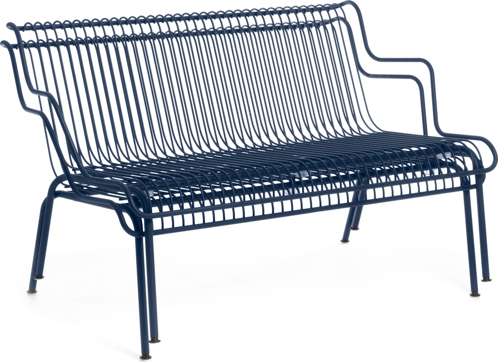 South Outdoor Lounge Bench with Arms