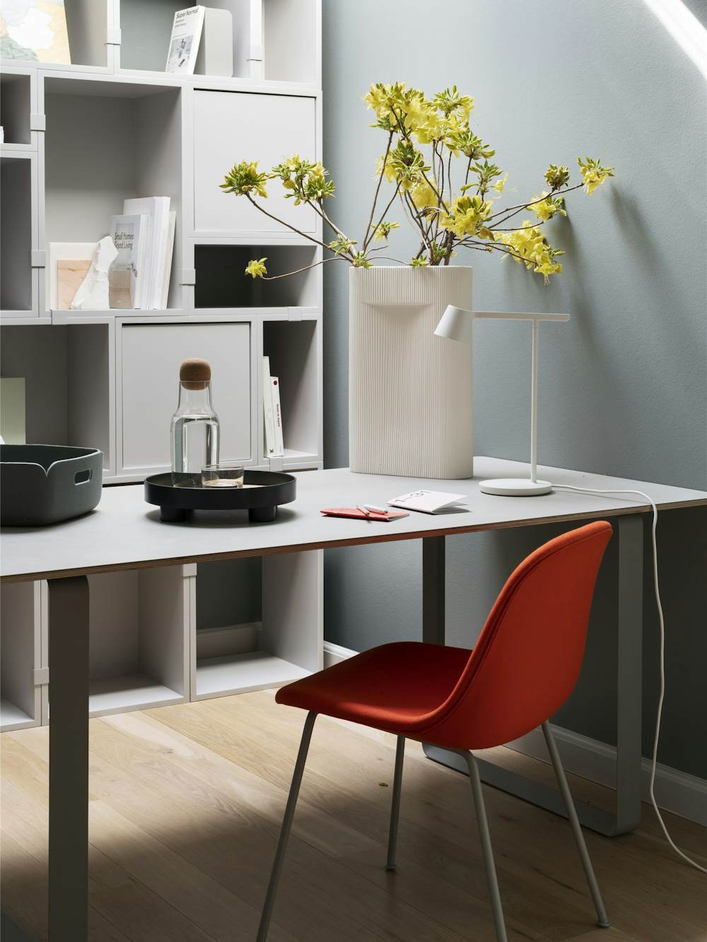 Fiber Chair & Ridge Vase