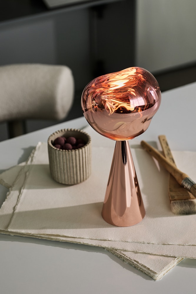 トムディクソンのMELT TABLE COPPER Melt Portable Table Lamp – Design Within Reach