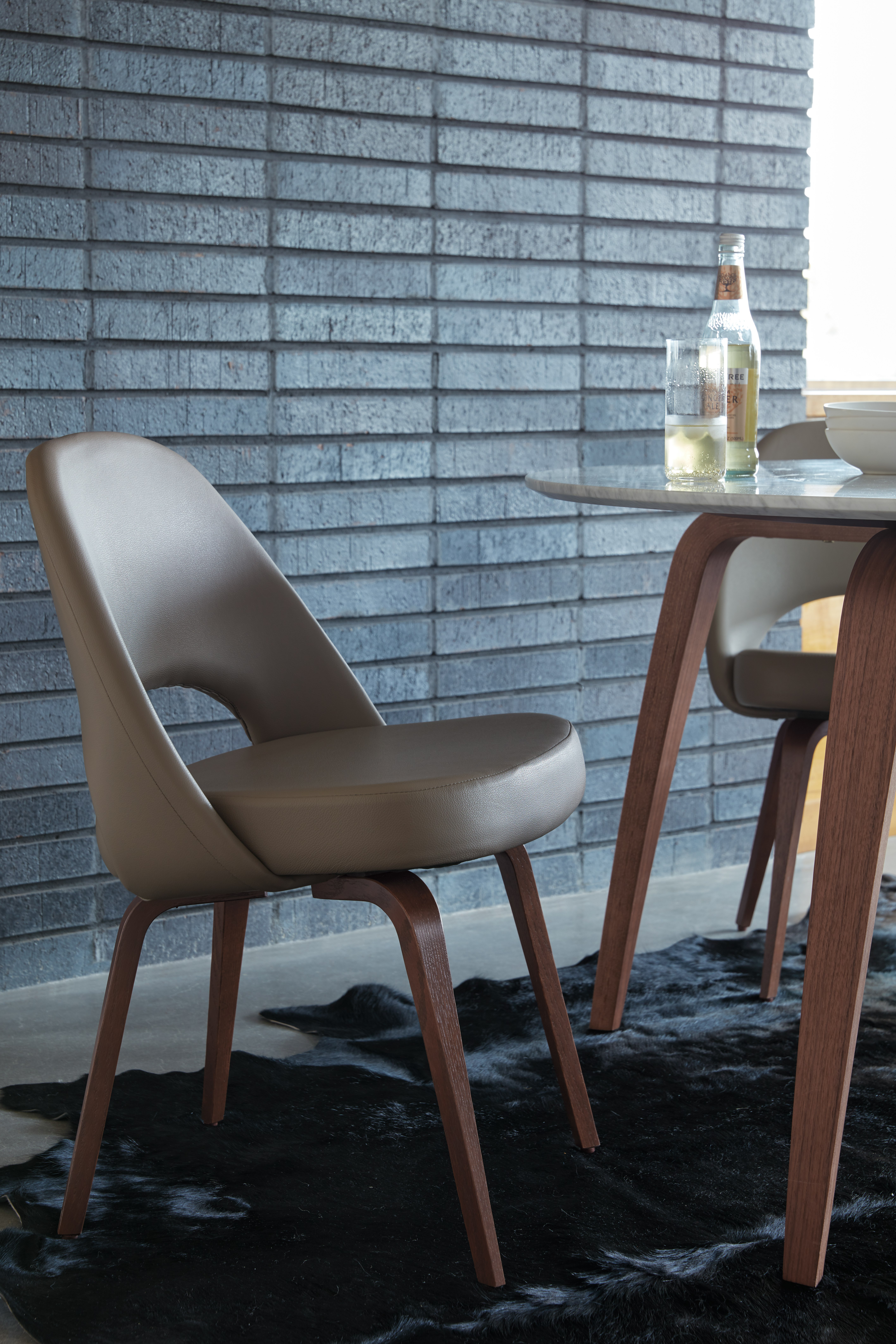 Saarinen Executive Side Chair