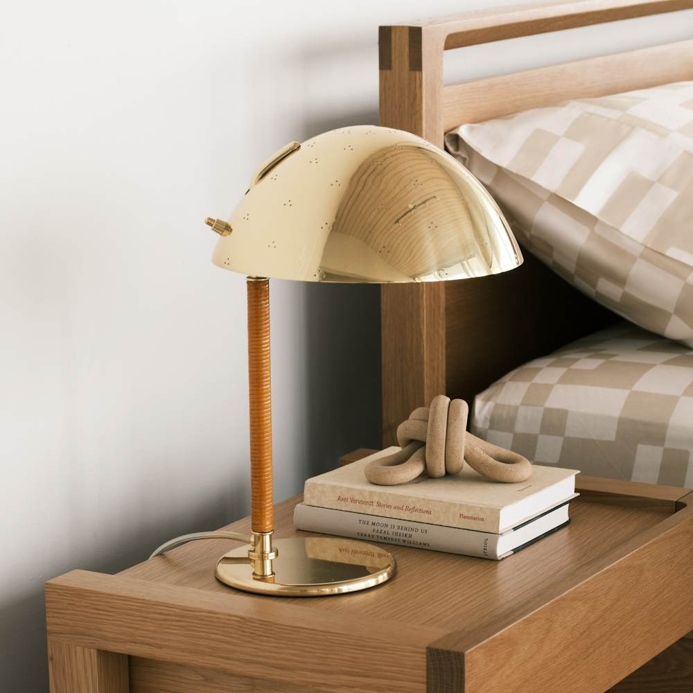 Matera Matera Bedside Table and 9209 Table Lamp