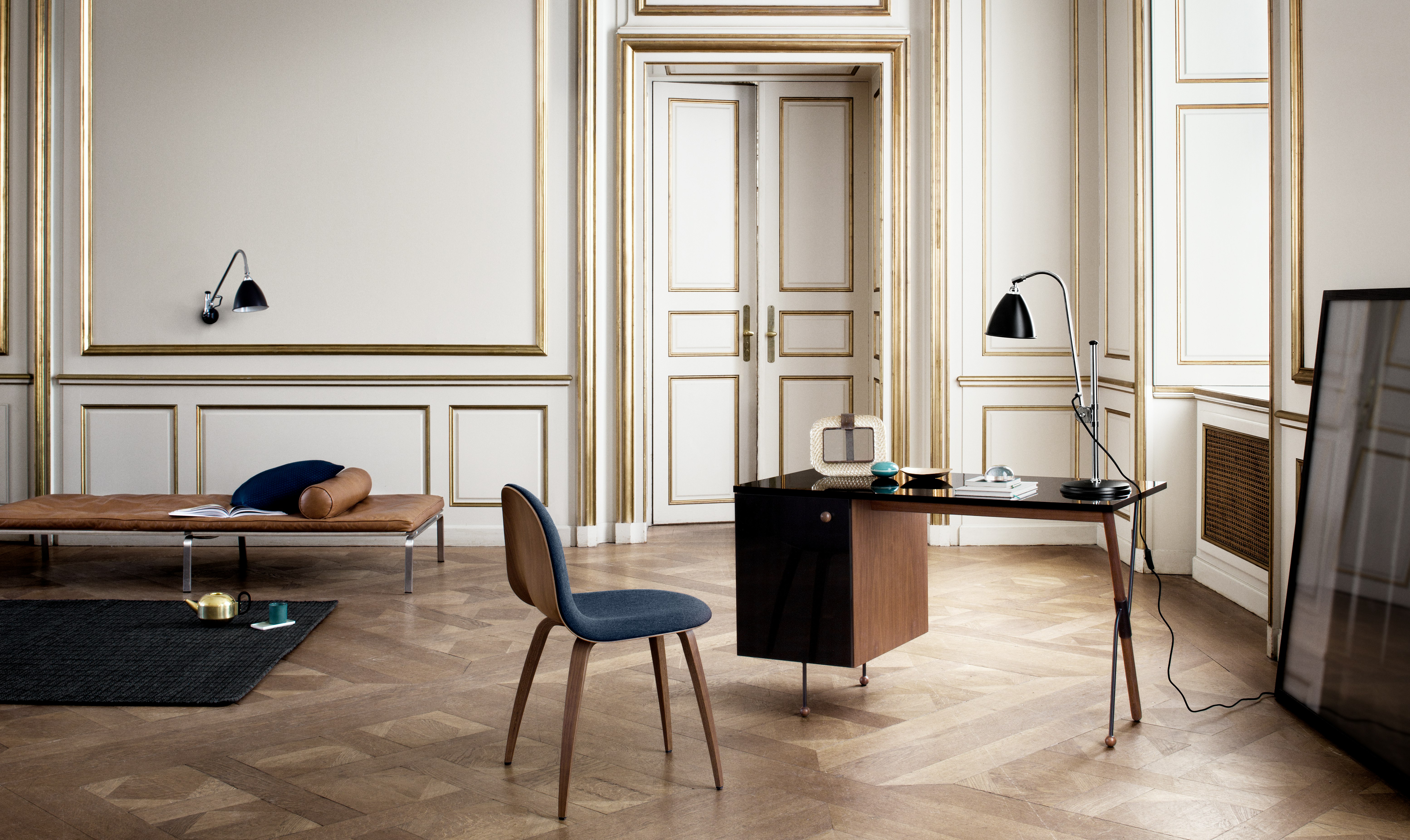 Greta Grossman 62 Series Desk