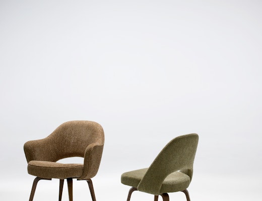 Saarinen Executive Chair with Wood Legs Saarinen Executive Chair with Wood Legs