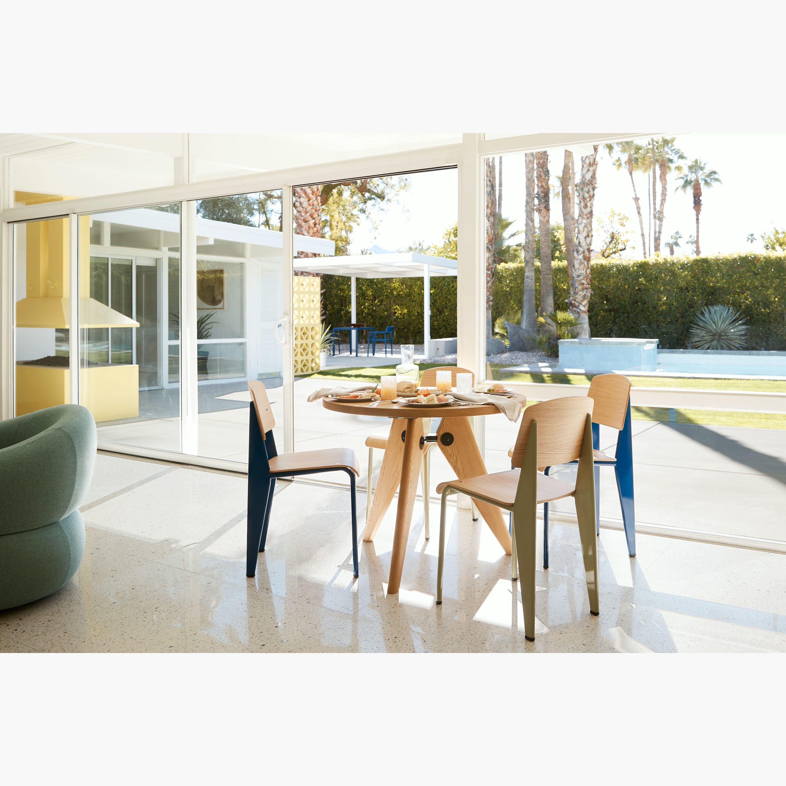 Prouvé Standard Chair – Design Within Reach1