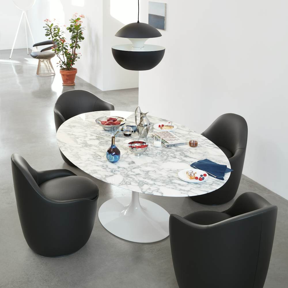 Saarinen Oval Dining Table 78 with Lína Swivel Dining Armchair and Lína Swivel Dining Side Chair
