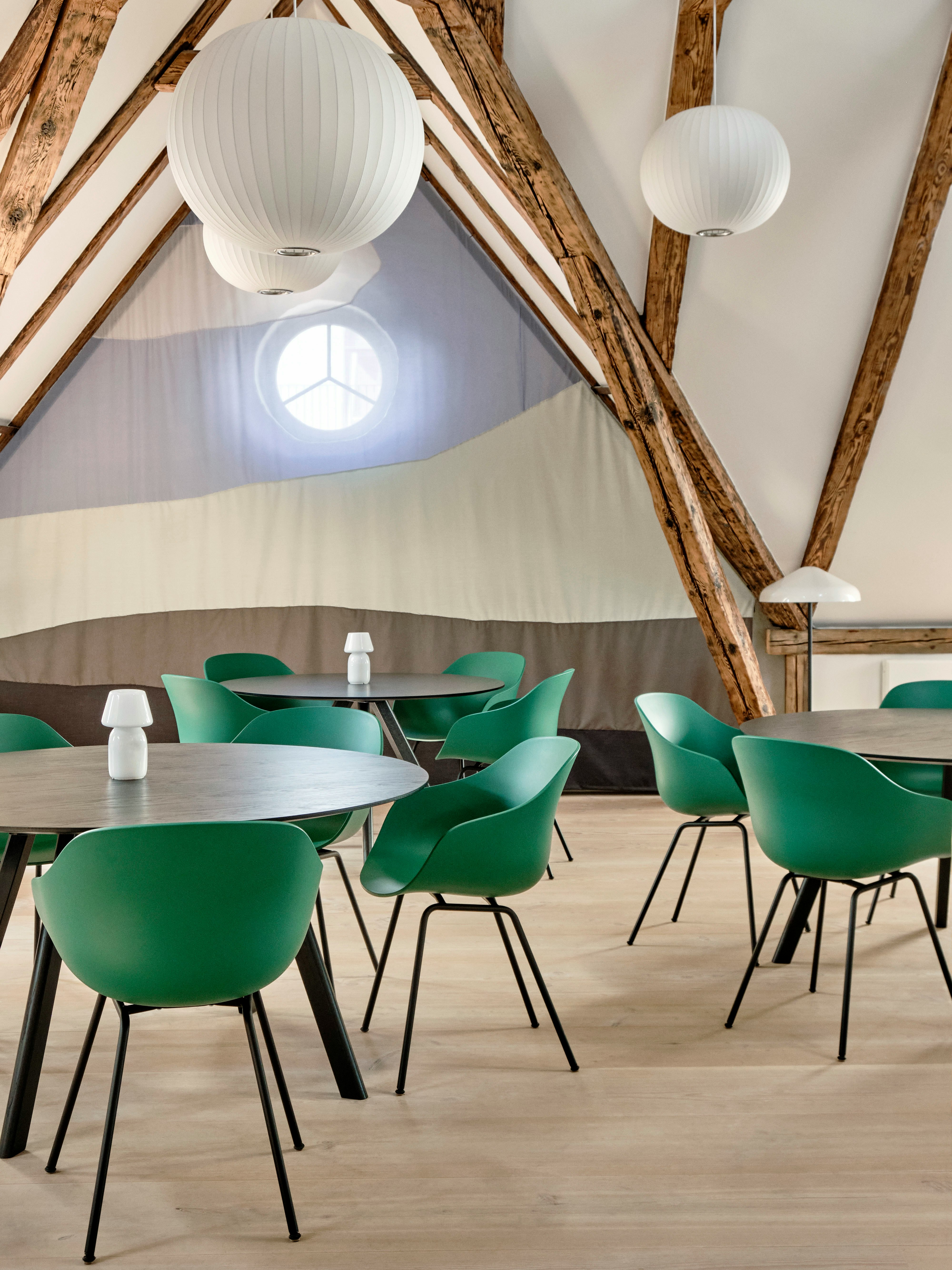 About A Chair 226 Armchair 2.0