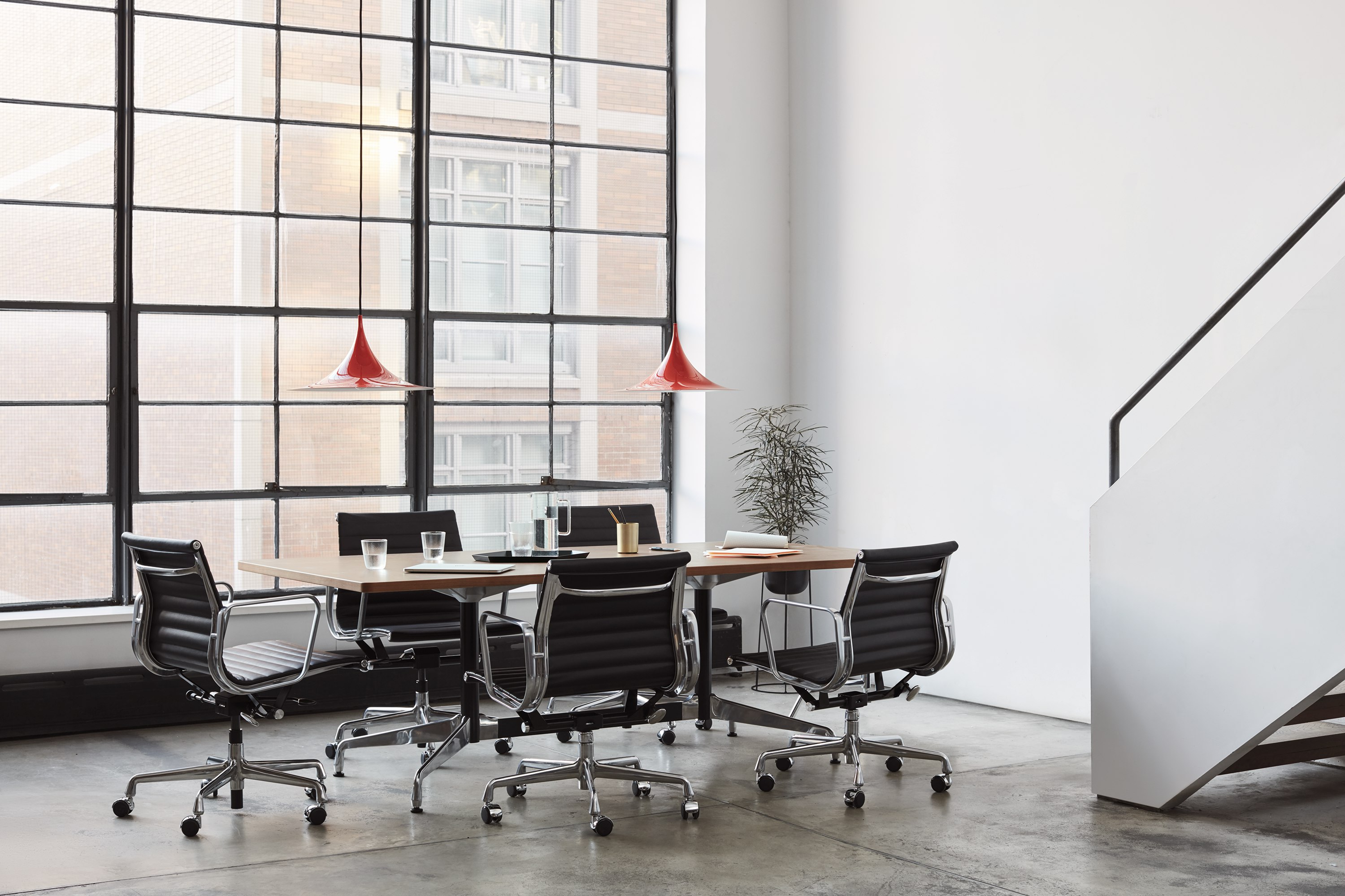 Eames Aluminum Group Chair