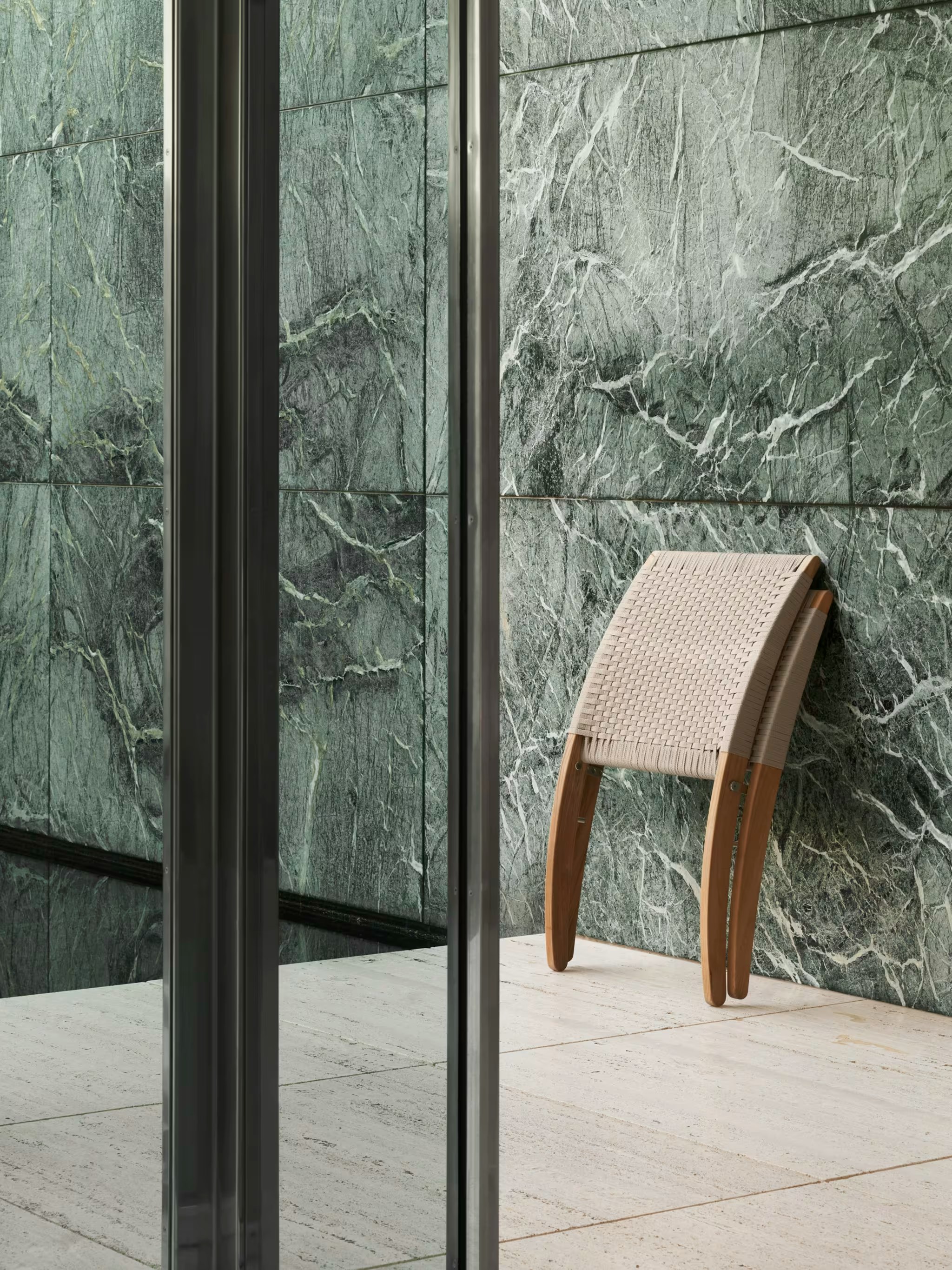 MG501 Cuba Outdoor Lounge Chair