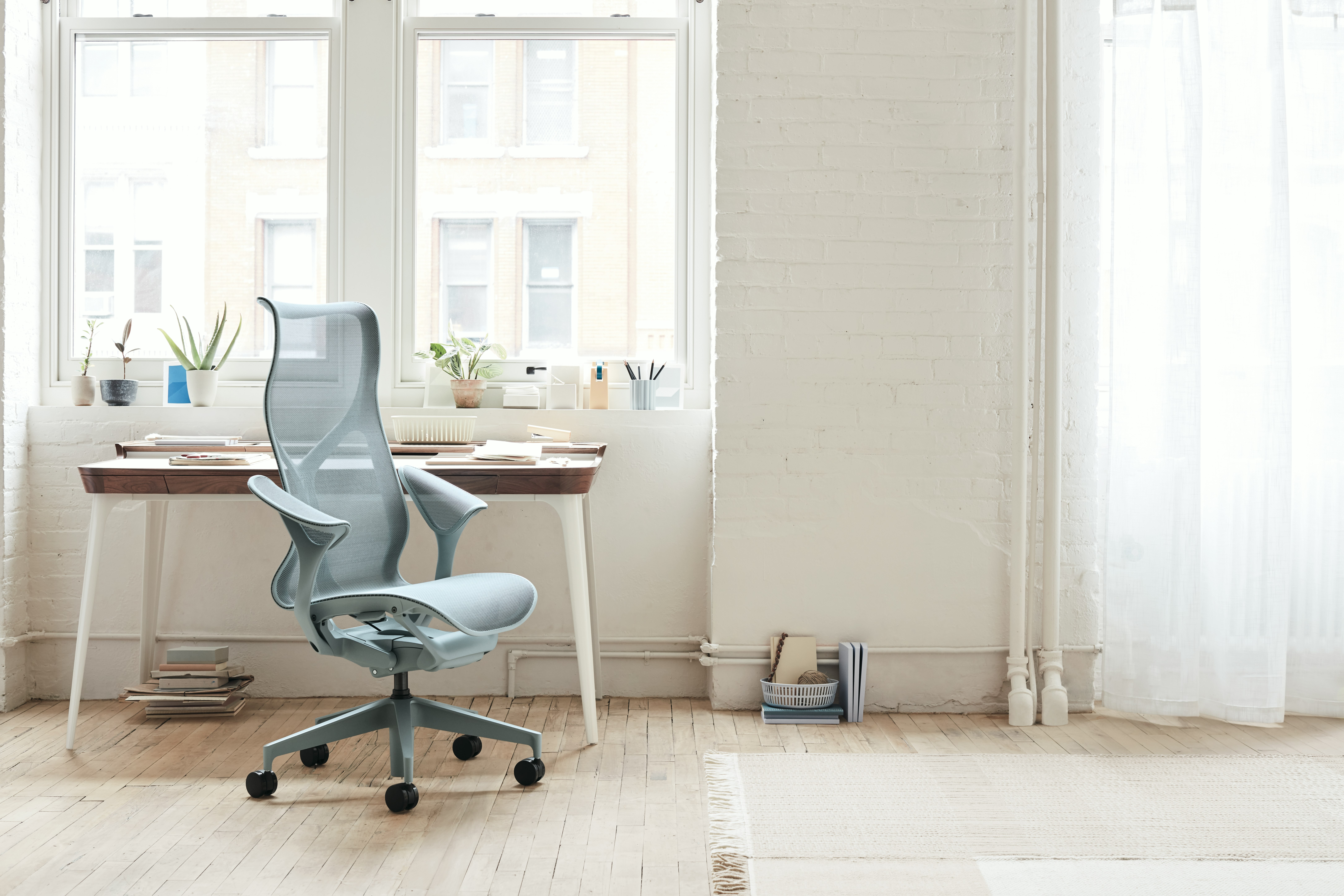 Cosm Chair, Consumer Summer Lifestyle 2019 Shoot