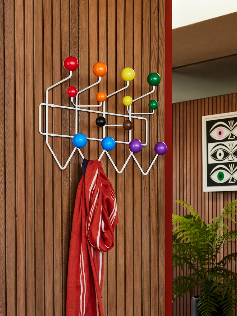 Eames Hang-It-All in Pride