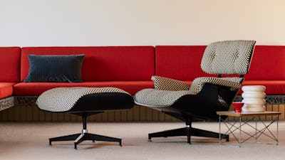 Lounge Chairs & Ottomans