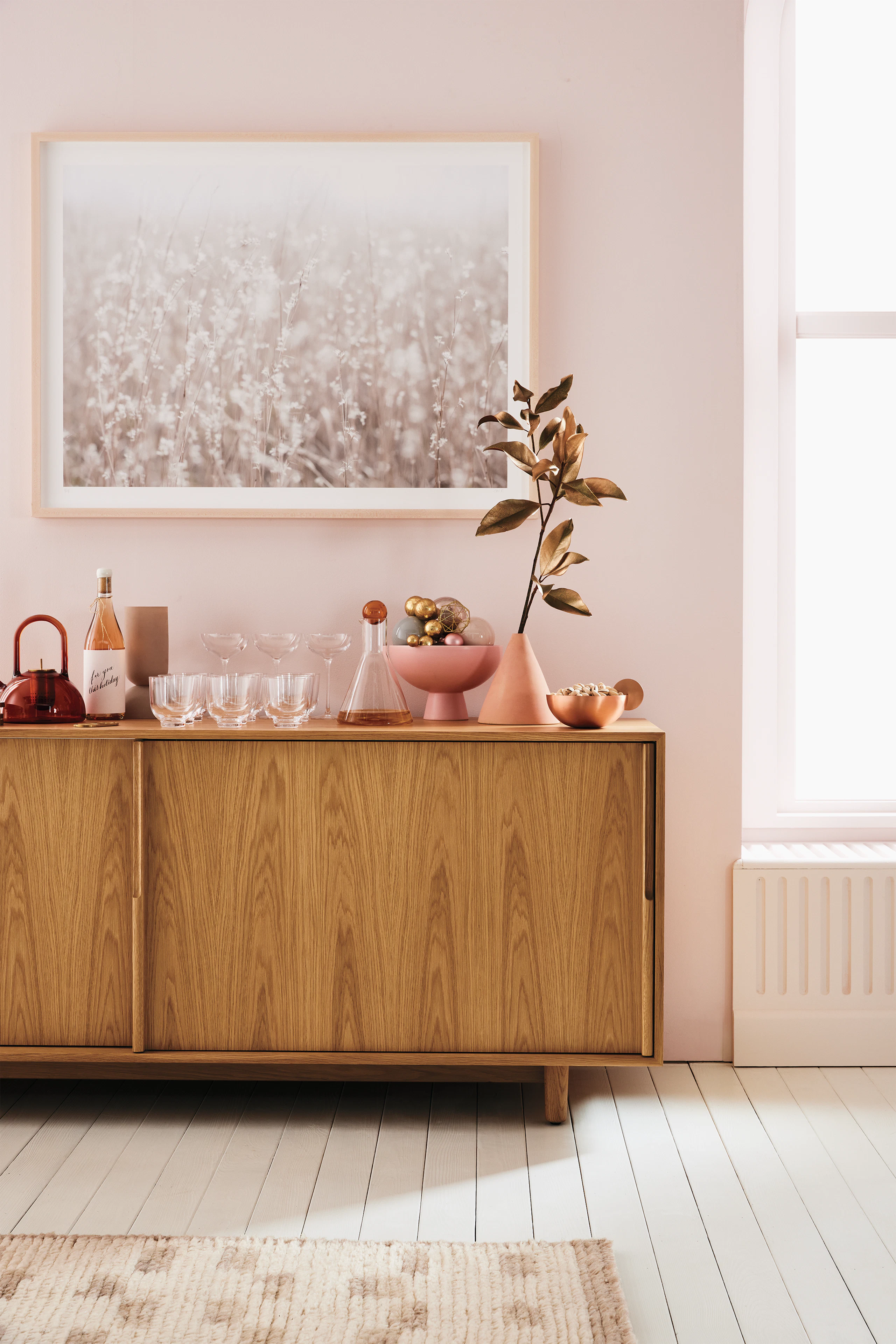 Edel Credenza