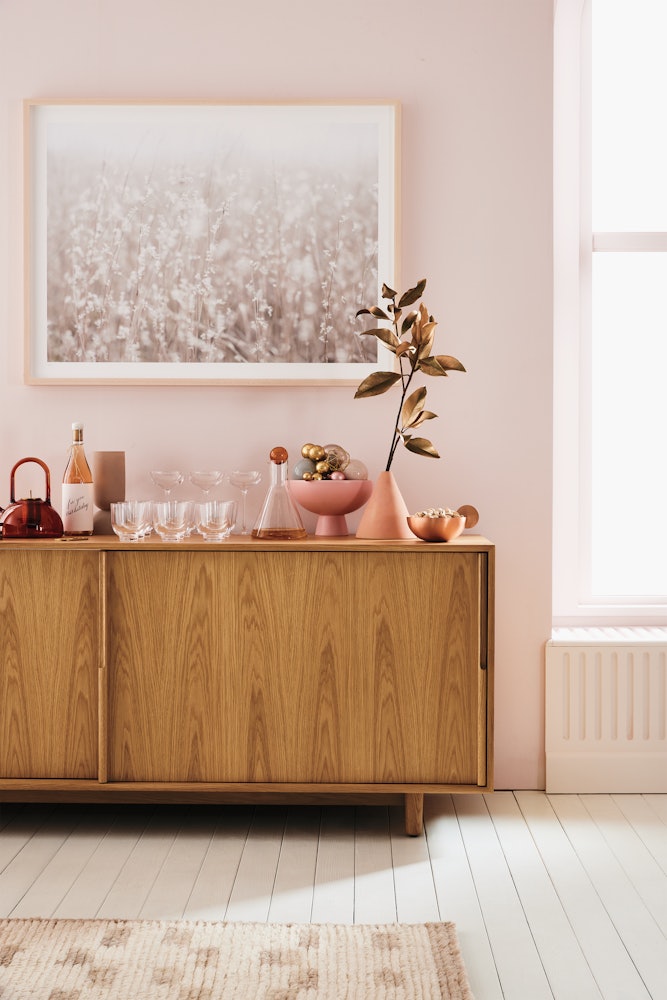 Edel Credenza