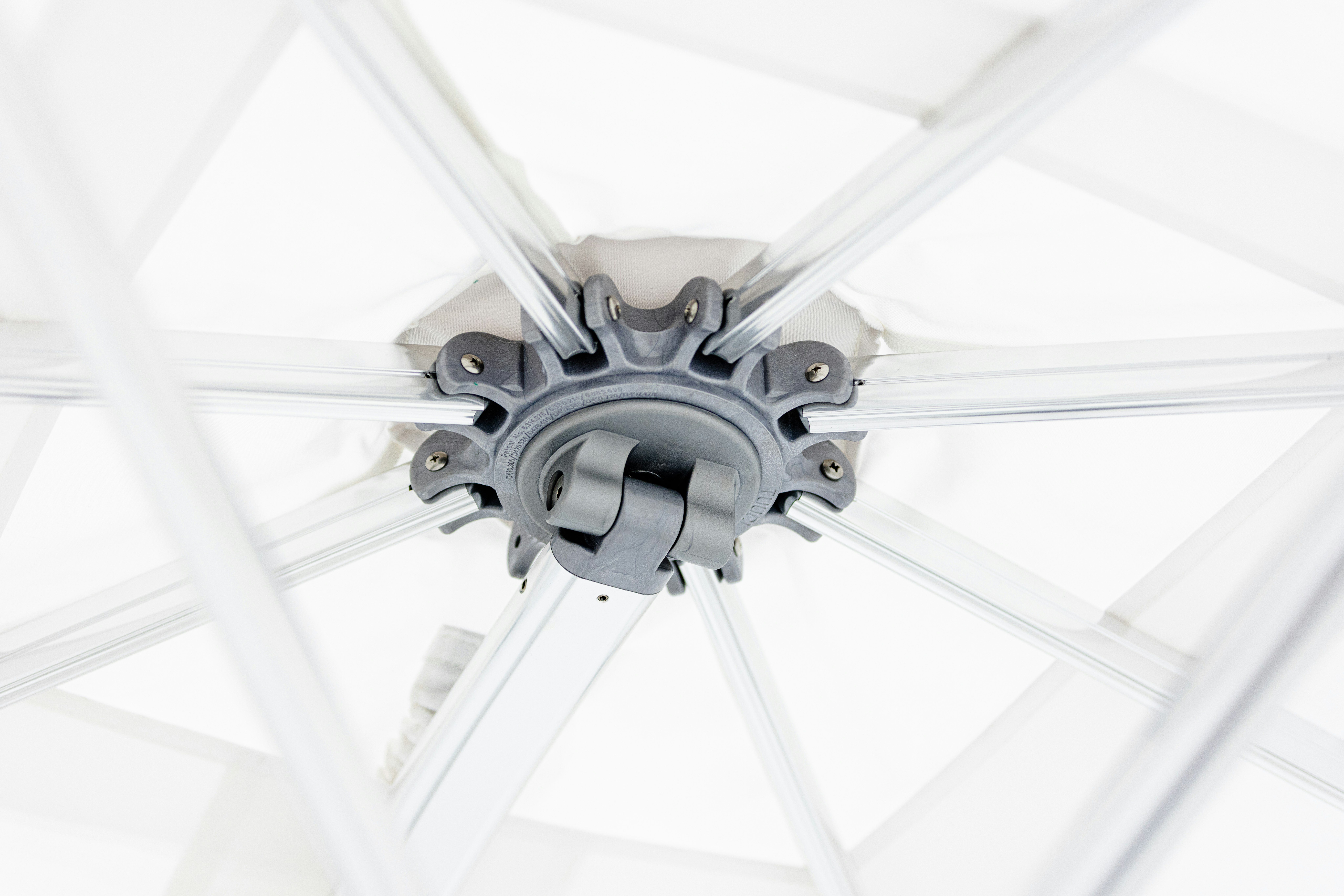 Tuuci Ocean Master Max Low-Profile Cantilever Umbrella w/Heating & Lighting