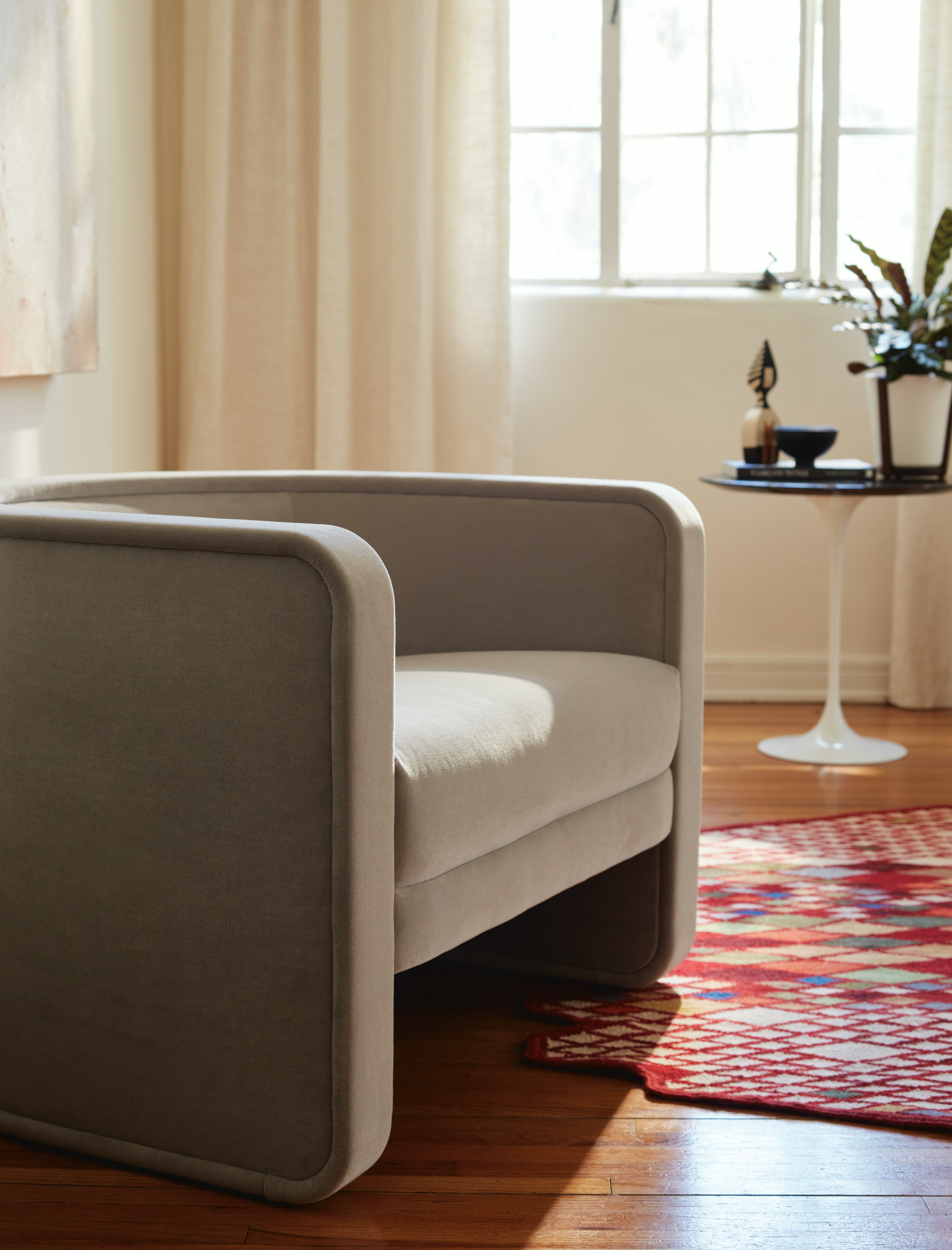 U-Series Lounge Chair