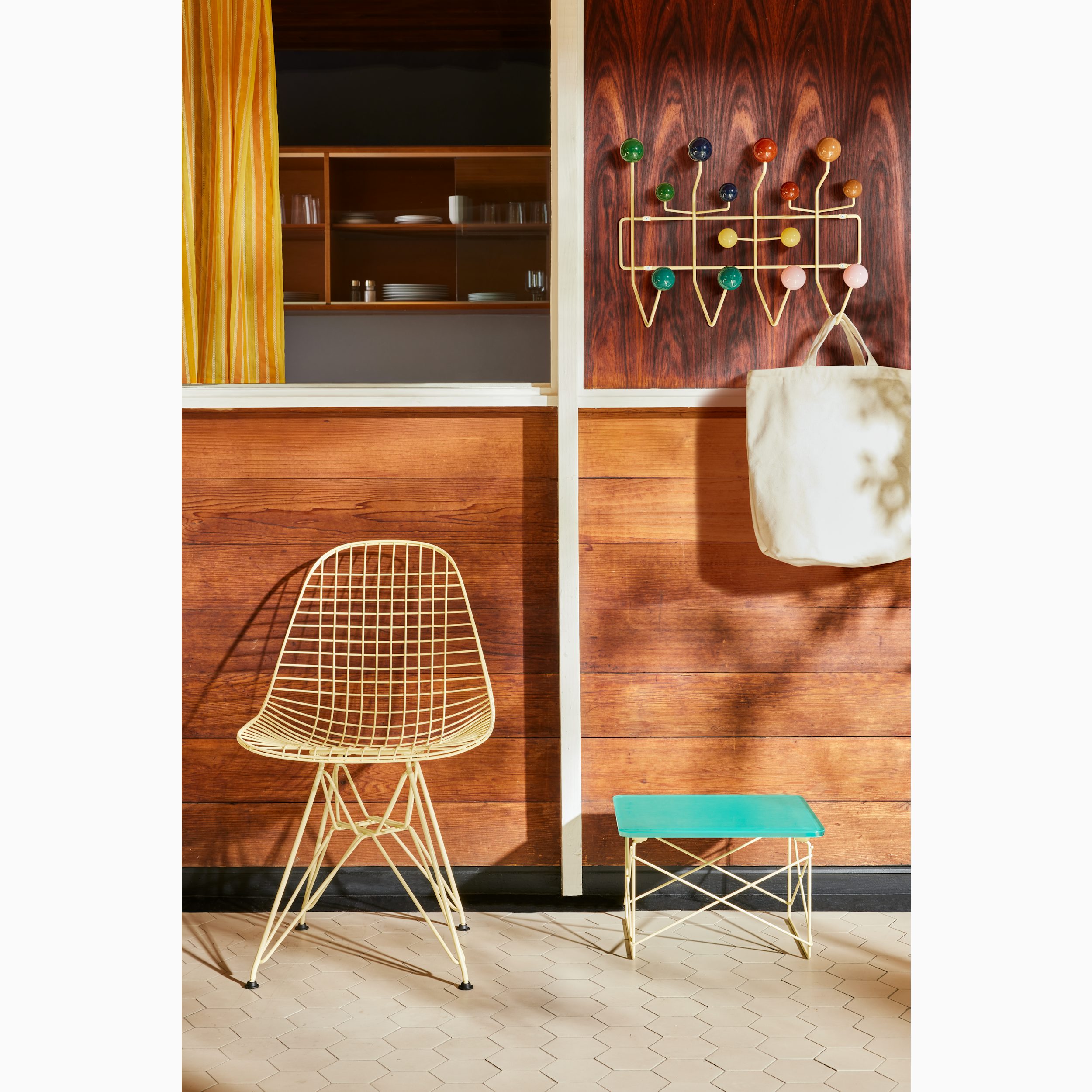 Eames Wire Base Low Table, Herman Miller x HAY – Herman Eames Wire Base Low Table, Herman Miller x HAY – Herman