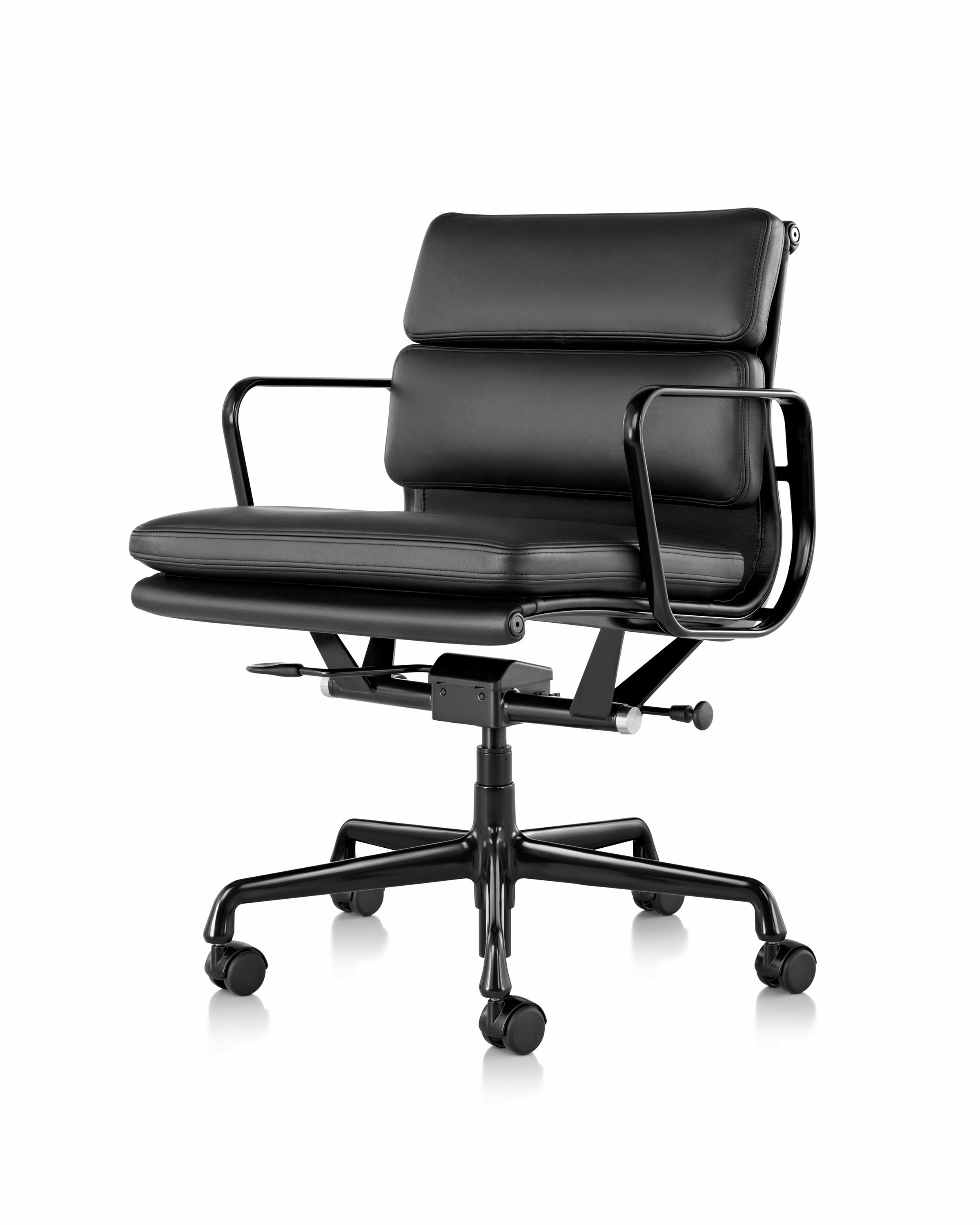 Eames Soft Pad Management Chair
