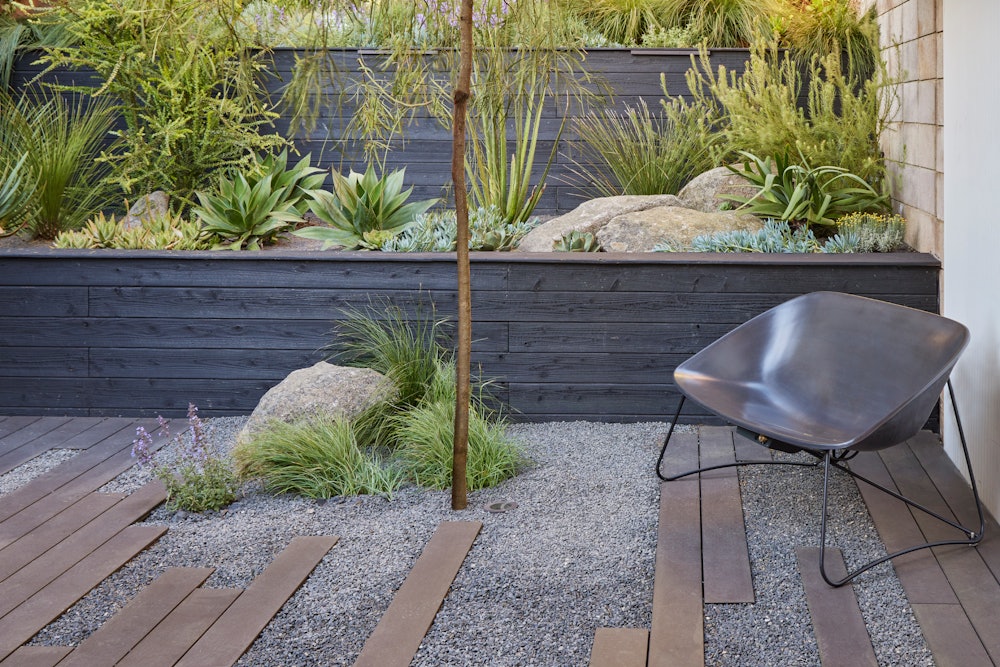 Orion Heated Lounge Chair