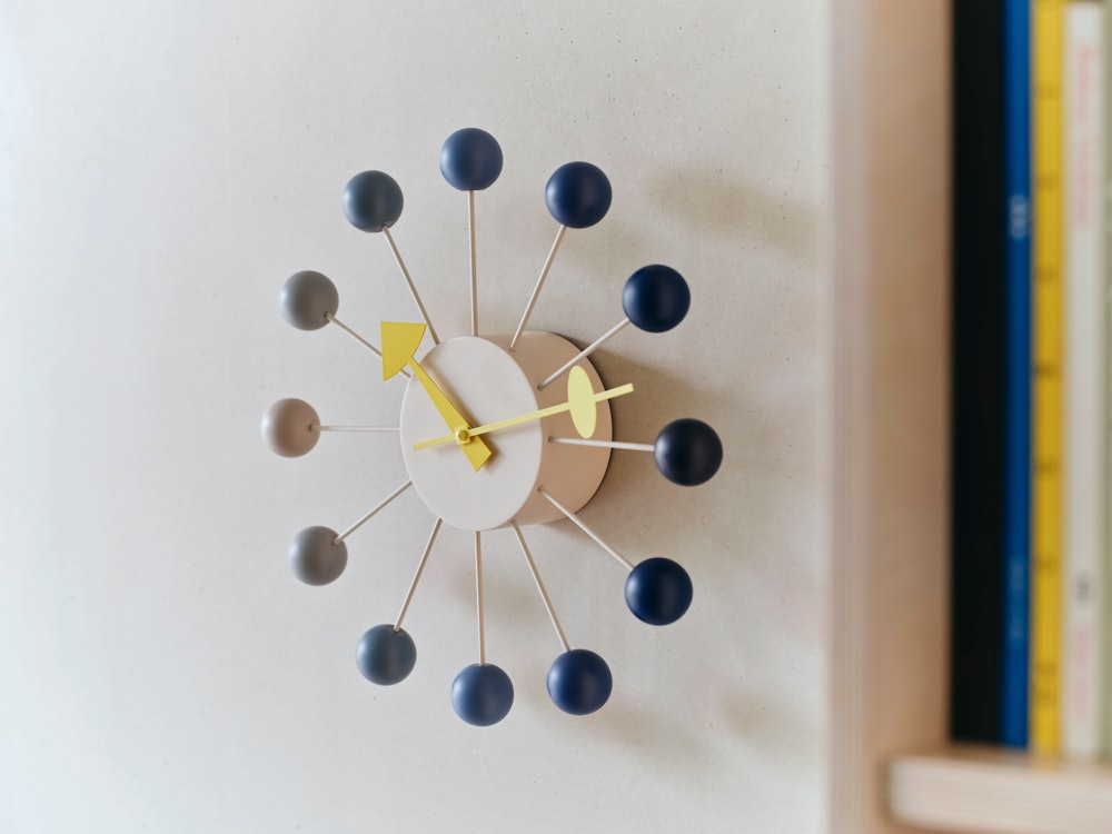 Howard Miller Ball Clock ジョージ・ネルソン Nelson Ball Clock – Design Within Reach
