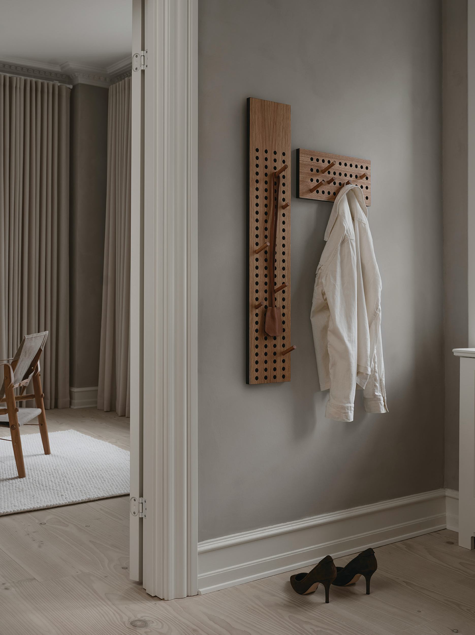 Coat Hanger in core leather I Danish design for your hallway