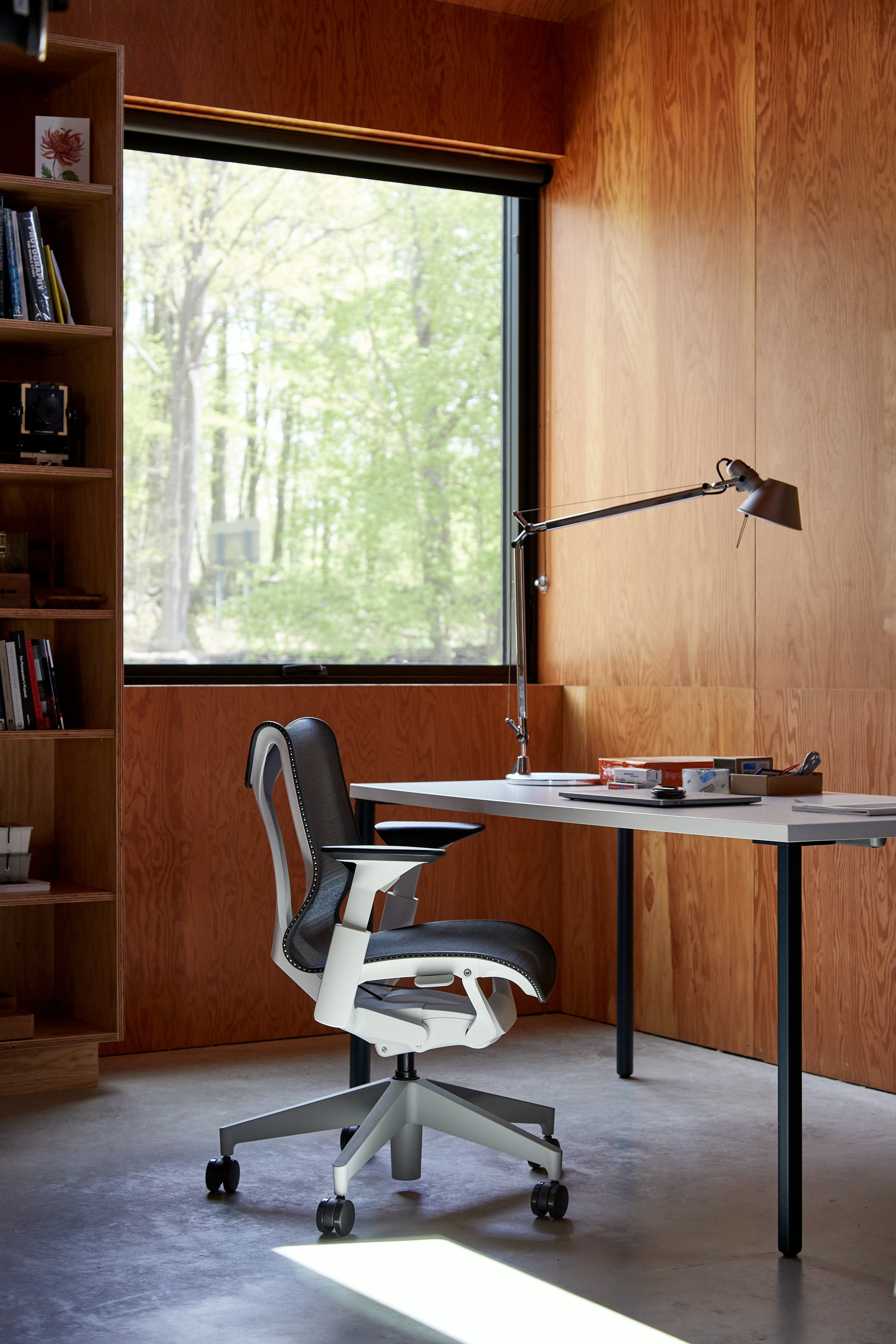 OE1 Table with Cosm Chair in a home office setting