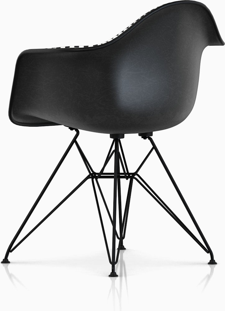 wenselijk Verlengen Planeet Eames Molded Fiberglass Upholstered Armchair – Herman Miller Store