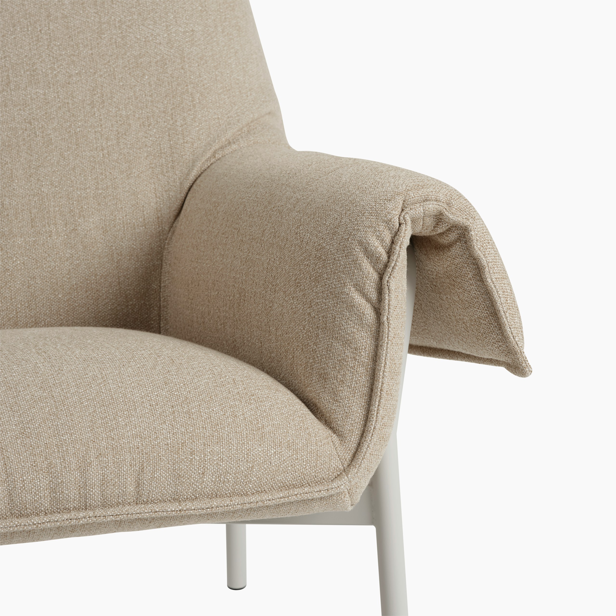Wrap lounge chair grey ecriture 240 detail Muuto hi res