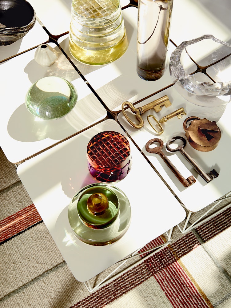 Eames Wire Base Low Table, Laminate – Herman Miller Store Eames Wire Base Low Table, Laminate – Herman Miller Store