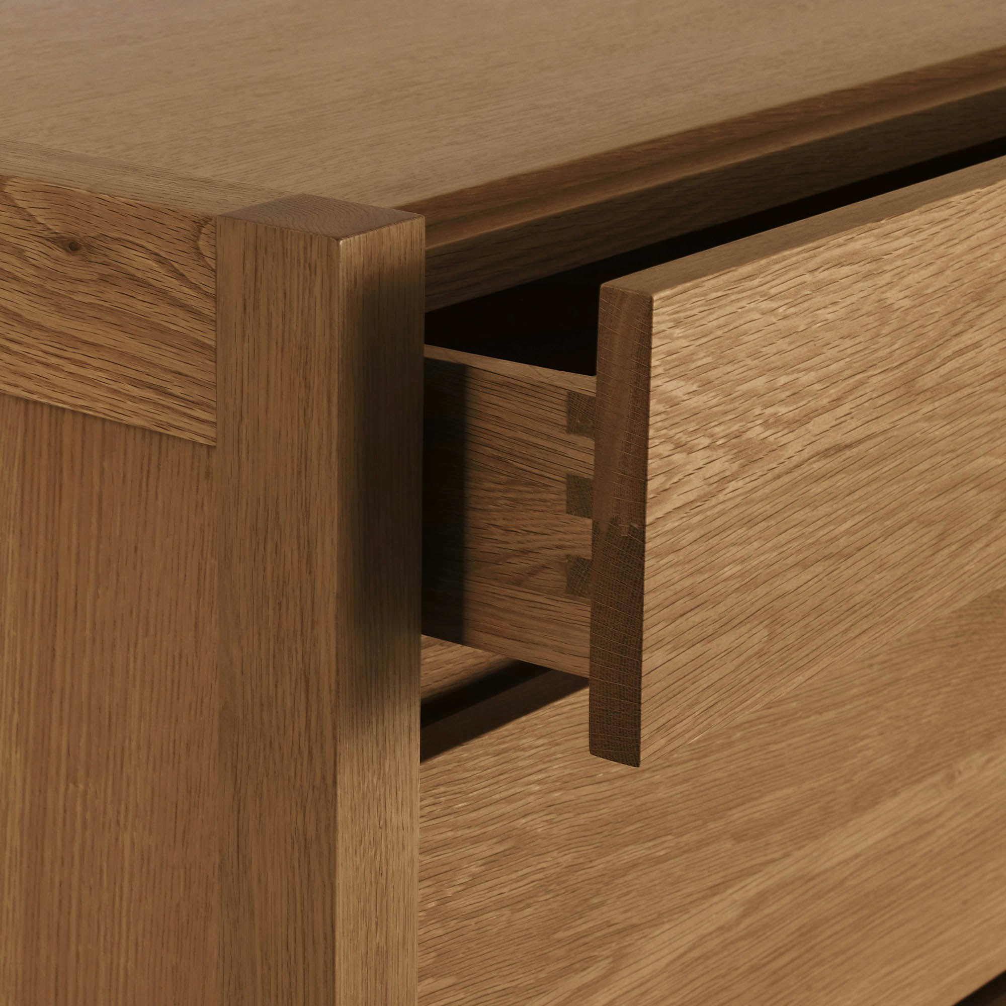 Matera Dresser Soft-closing drawers 