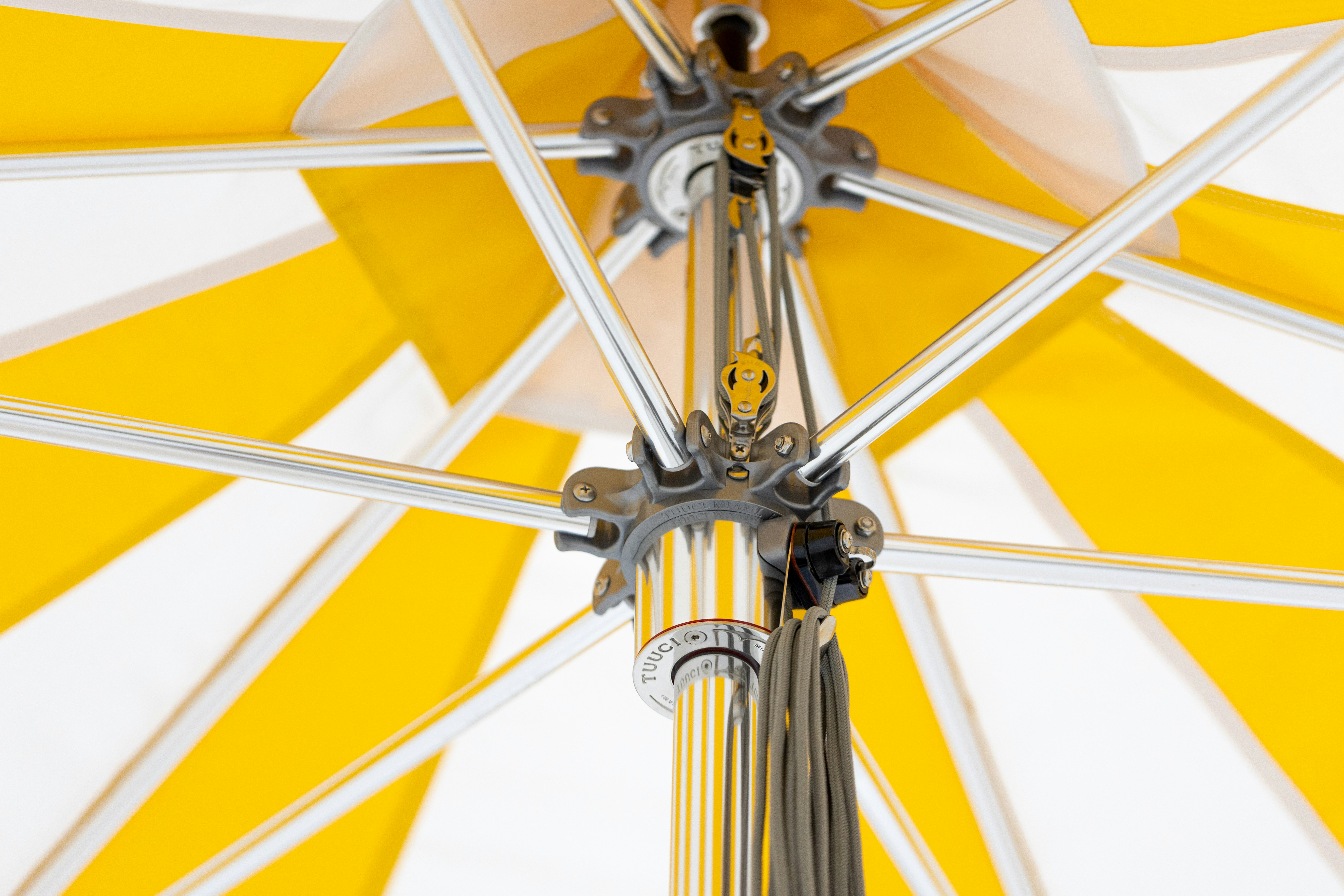 Tuuci Ocean Master Pagoda Umbrella