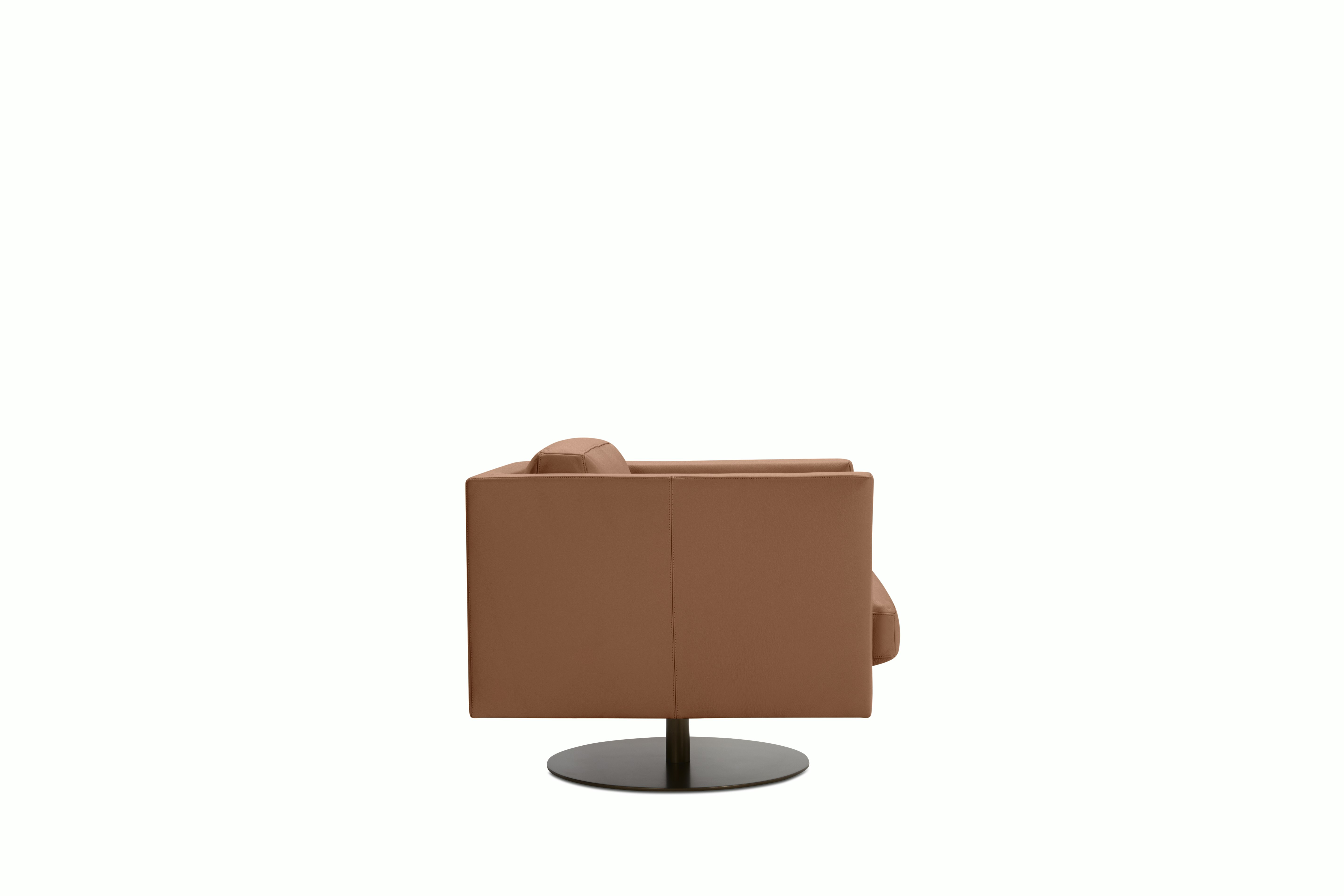 Comolino Swivel Chair