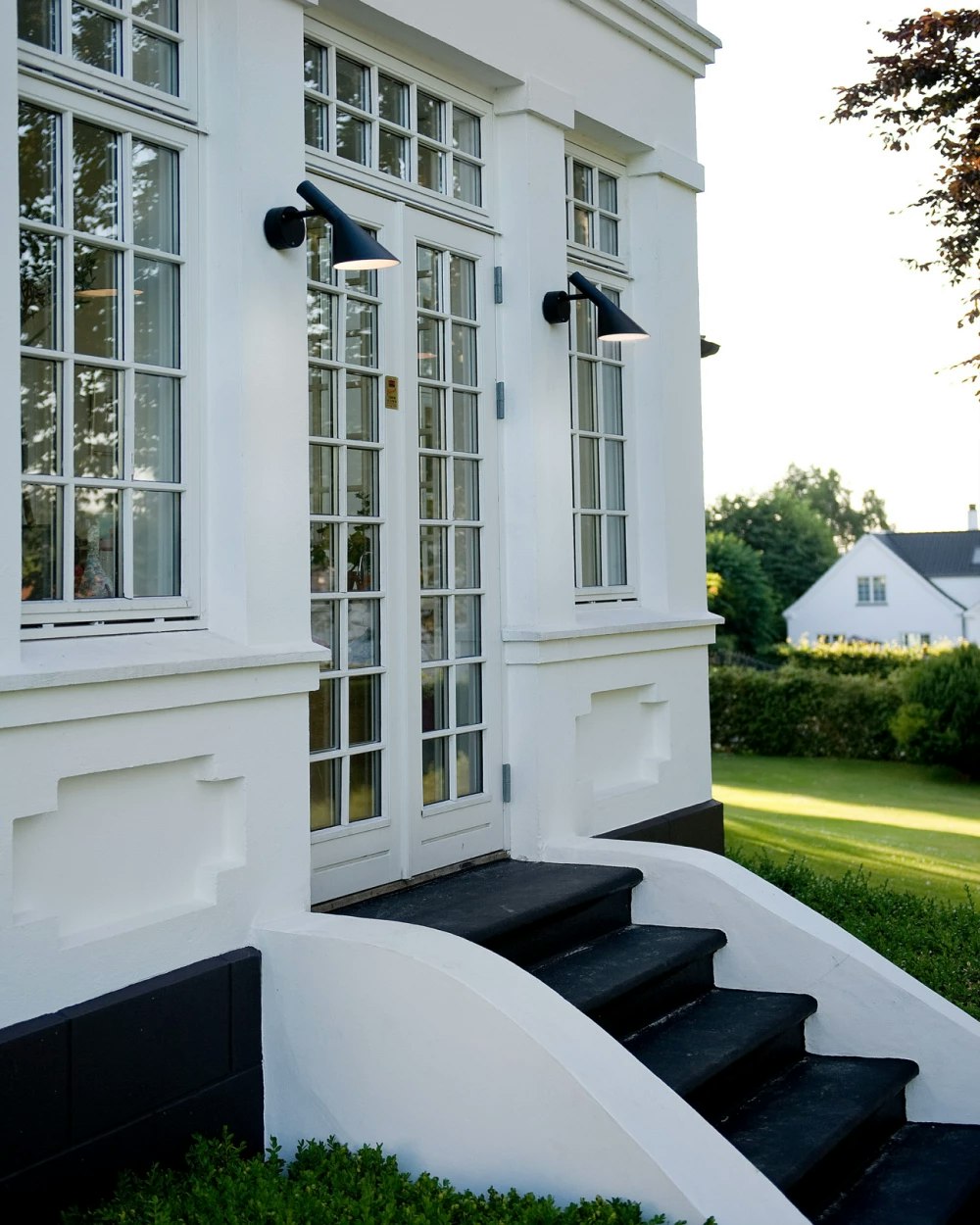 AJ Outdoor Wall Sconce